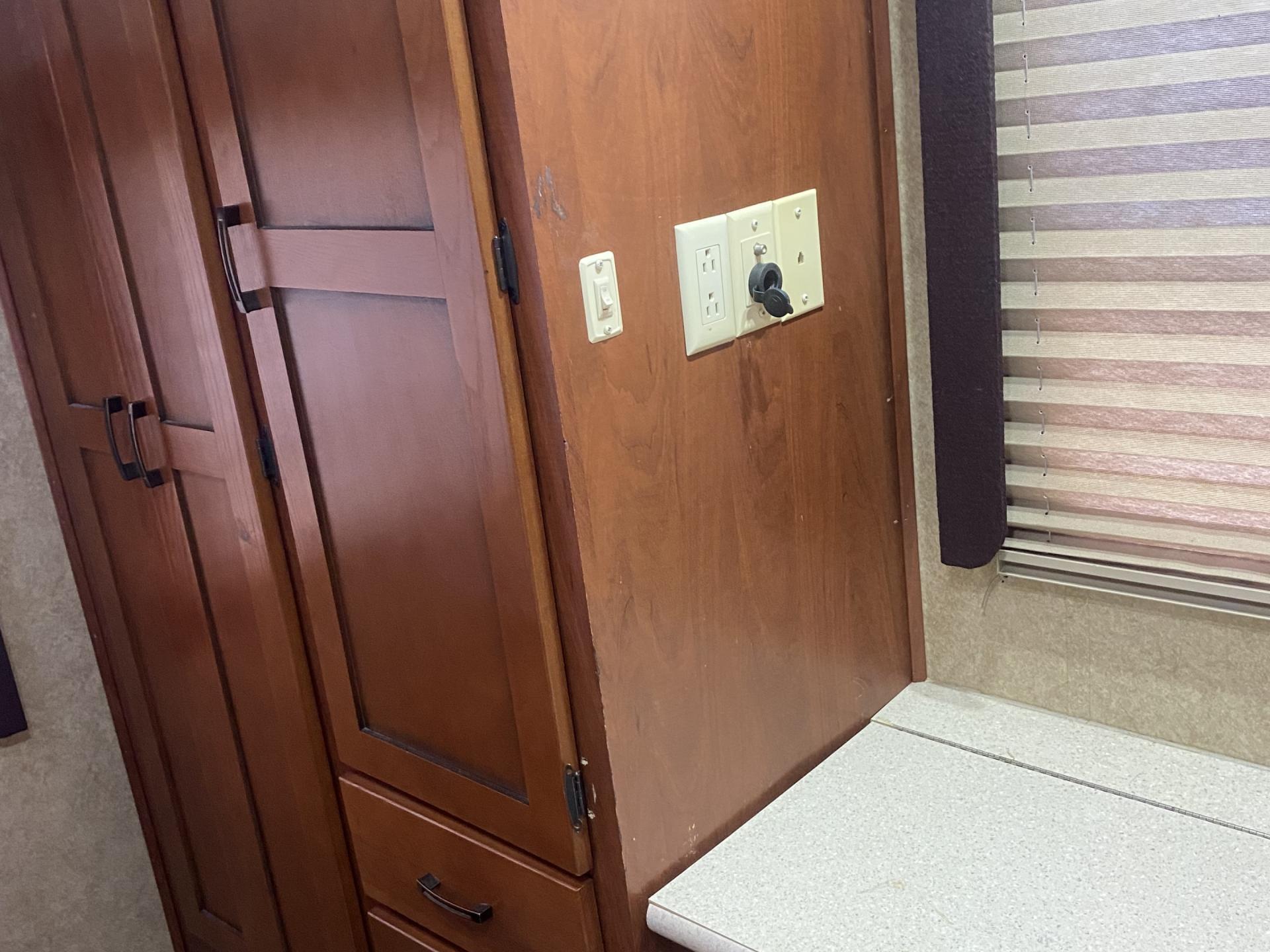 2011 FOREST RIVER SUNSEEKER 3120DS
