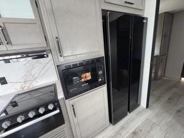 2025 KEYSTONE HIDEOUT 38DBD