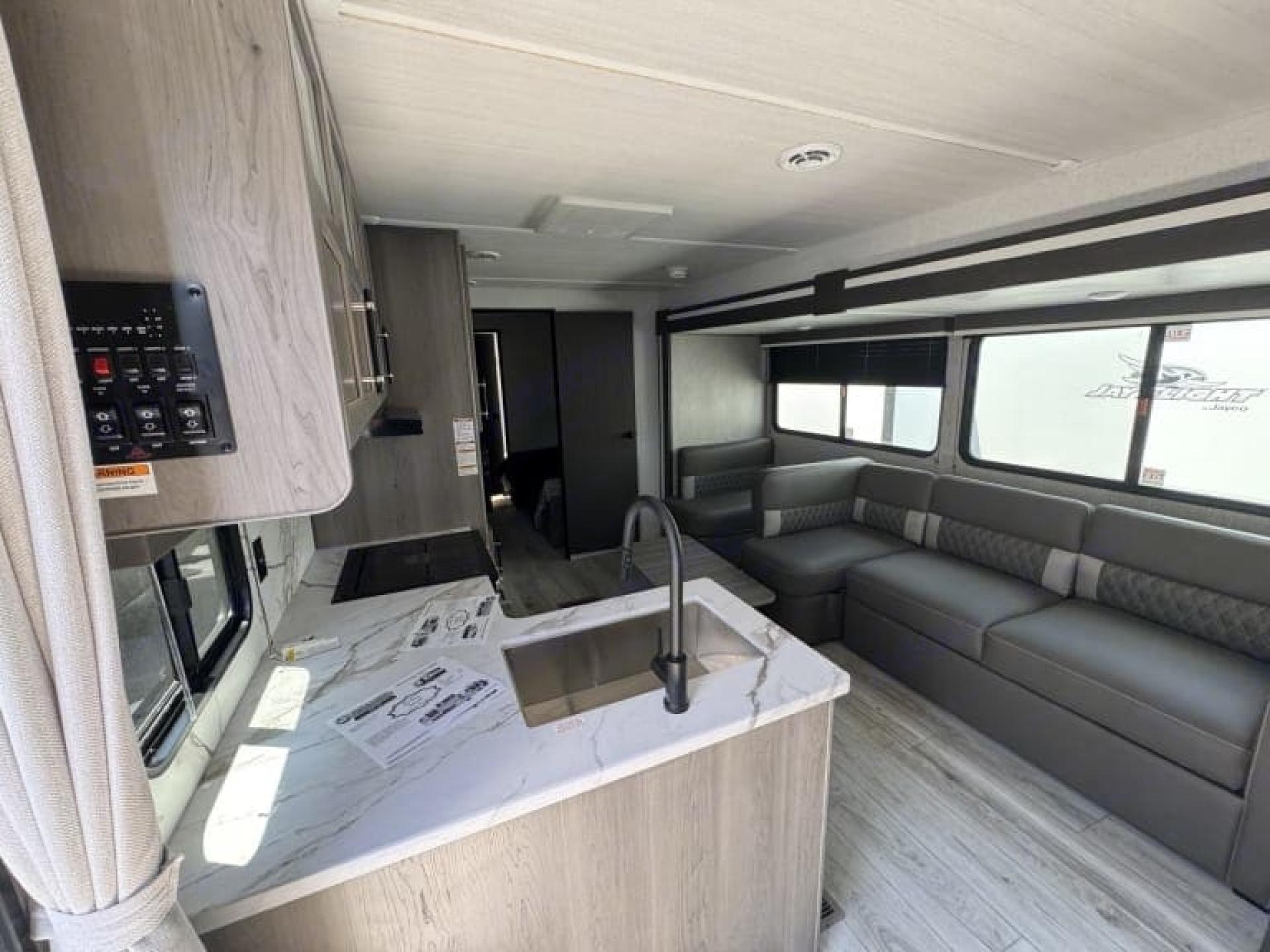2025 KEYSTONE HIDEOUT 38DBD