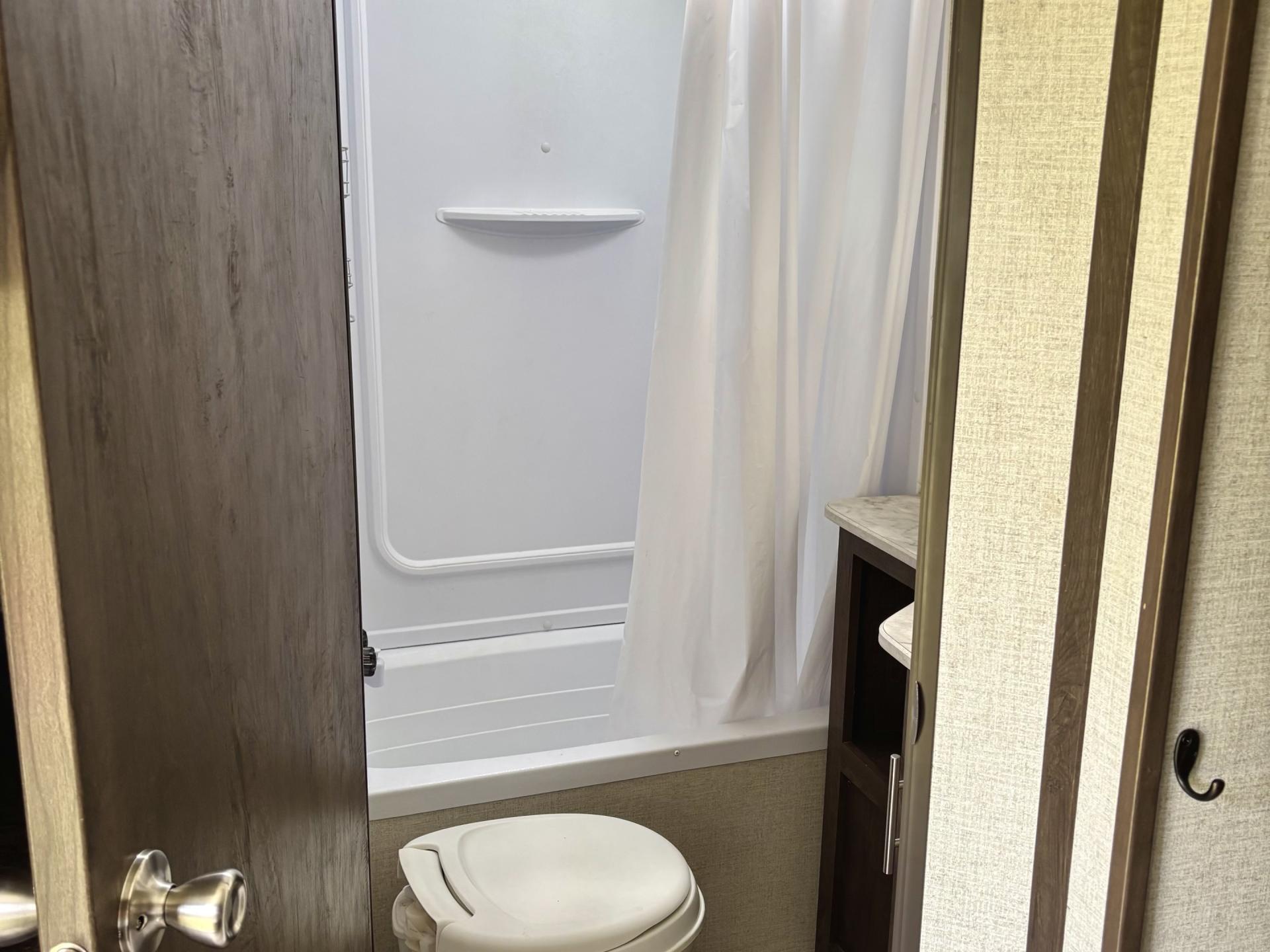 2021 COLEMAN COLEMAN LANTERN LT CM242BHWE21