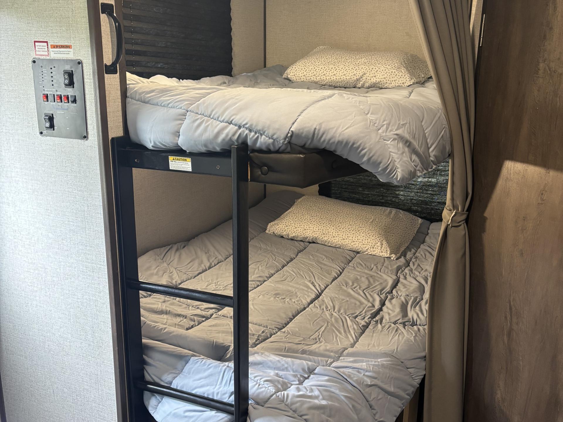 2021 COLEMAN COLEMAN LANTERN LT CM242BHWE21