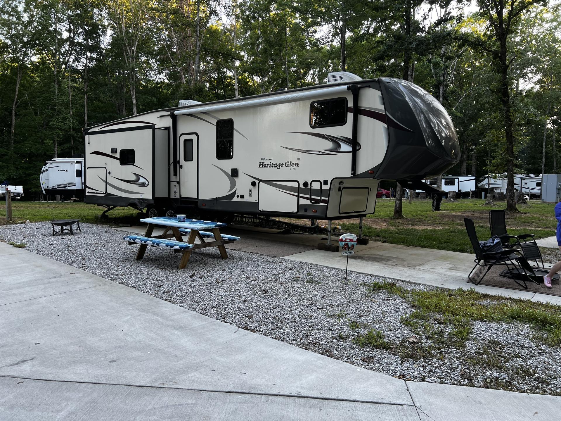 2018 FOREST RIVER HERITAGE GLEN Heritage Glen