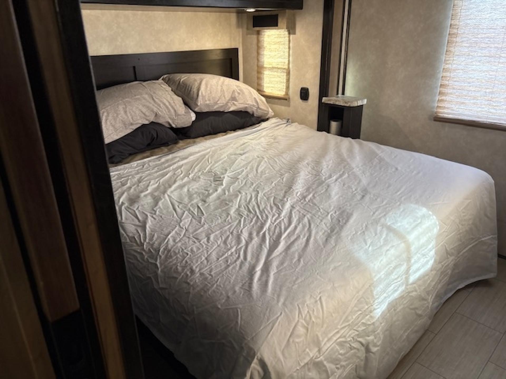 2019 FOREST RIVER FR3 33DS
