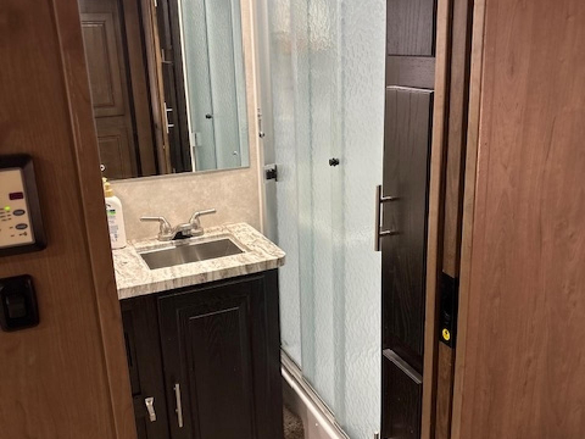 2019 FOREST RIVER FR3 33DS