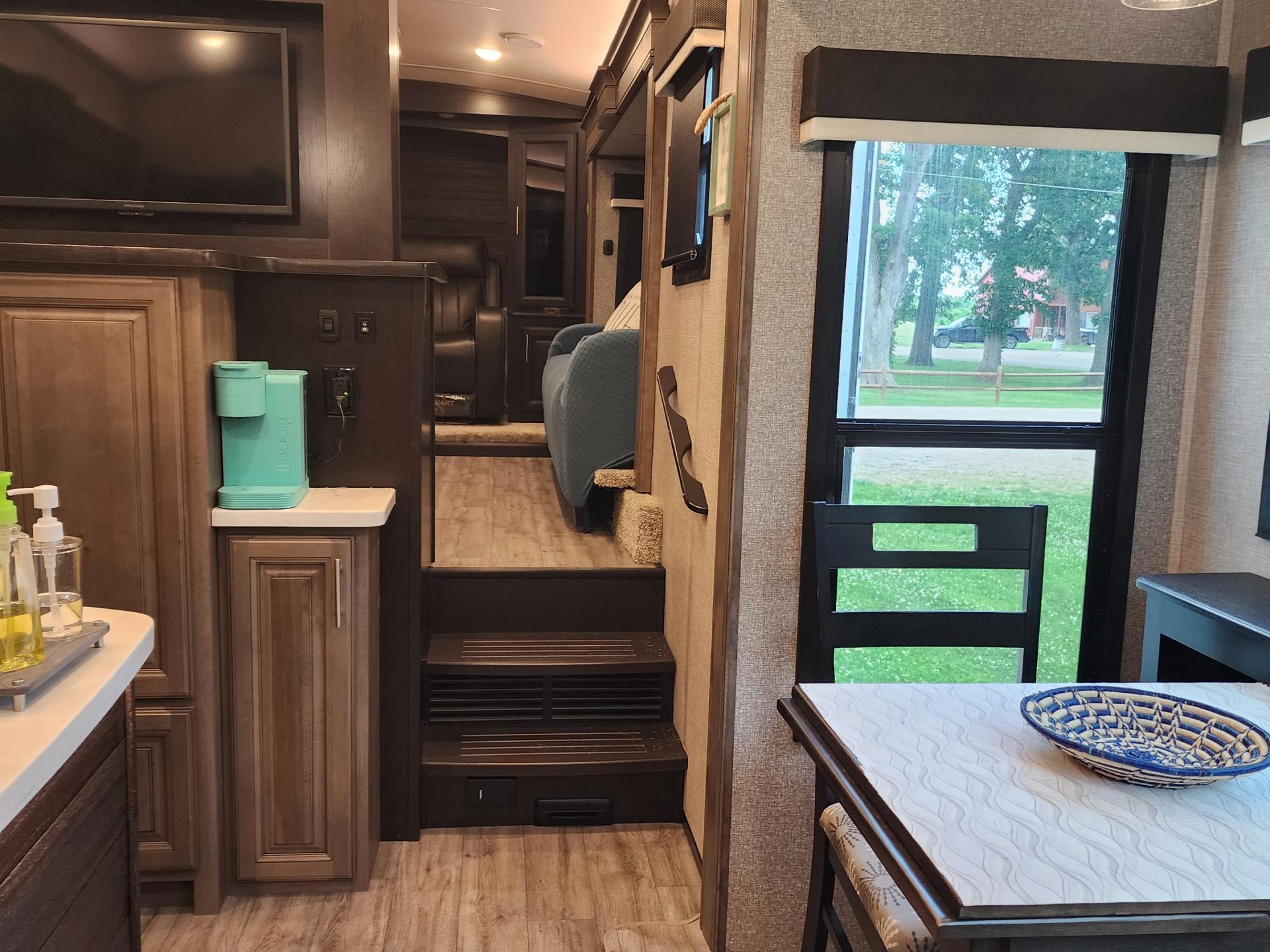 2022 JAYCO NORTH POINT 382FLRB