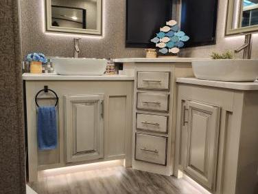 2022 JAYCO NORTH POINT 382FLRB