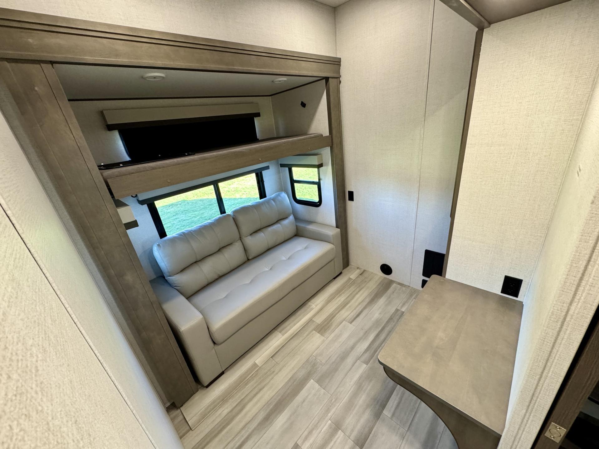 2025 GRAND DESIGN SOLITUDE 378MBS