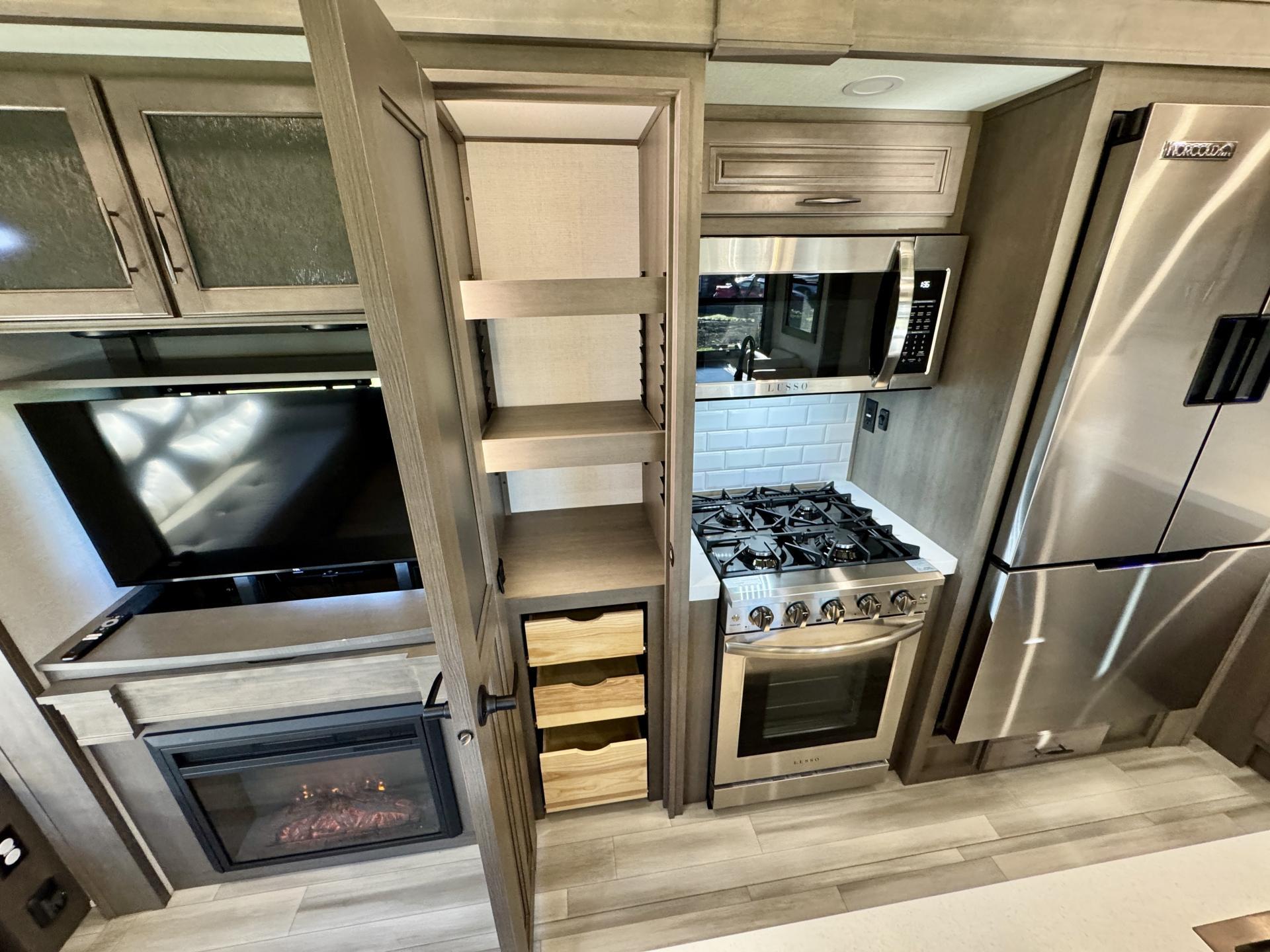 2025 GRAND DESIGN SOLITUDE 378MBS