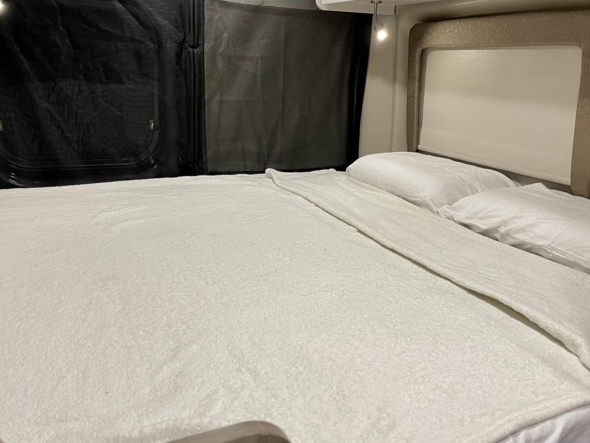 2022 THOR MOTOR COACH TELLARO 20AT