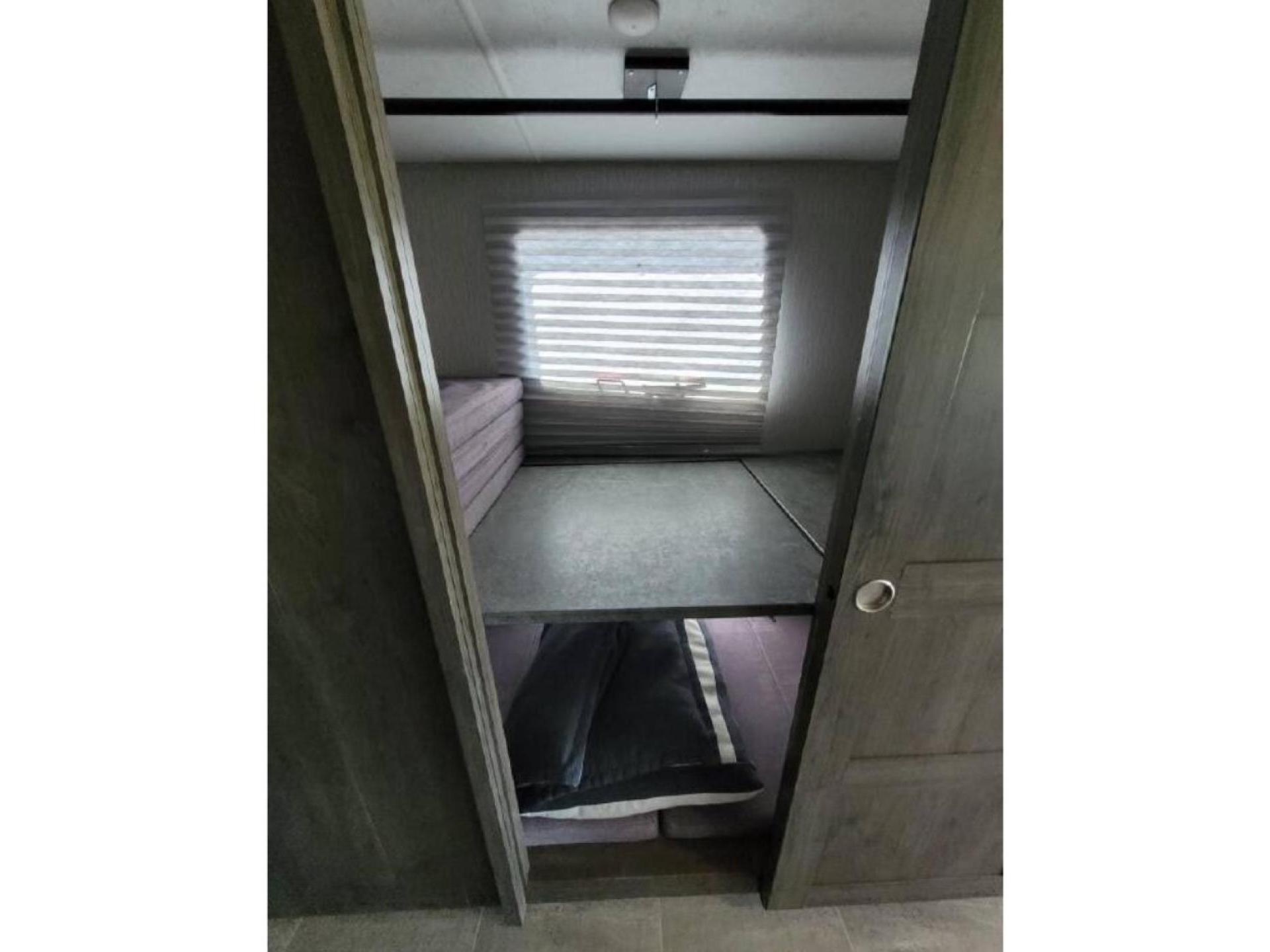 2022 COACHMEN MIRADA 35ES