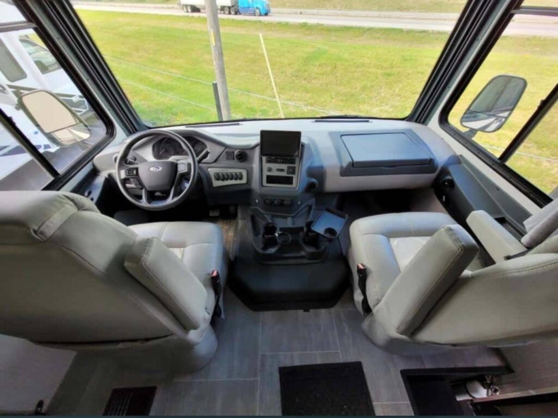 2022 COACHMEN MIRADA 35ES