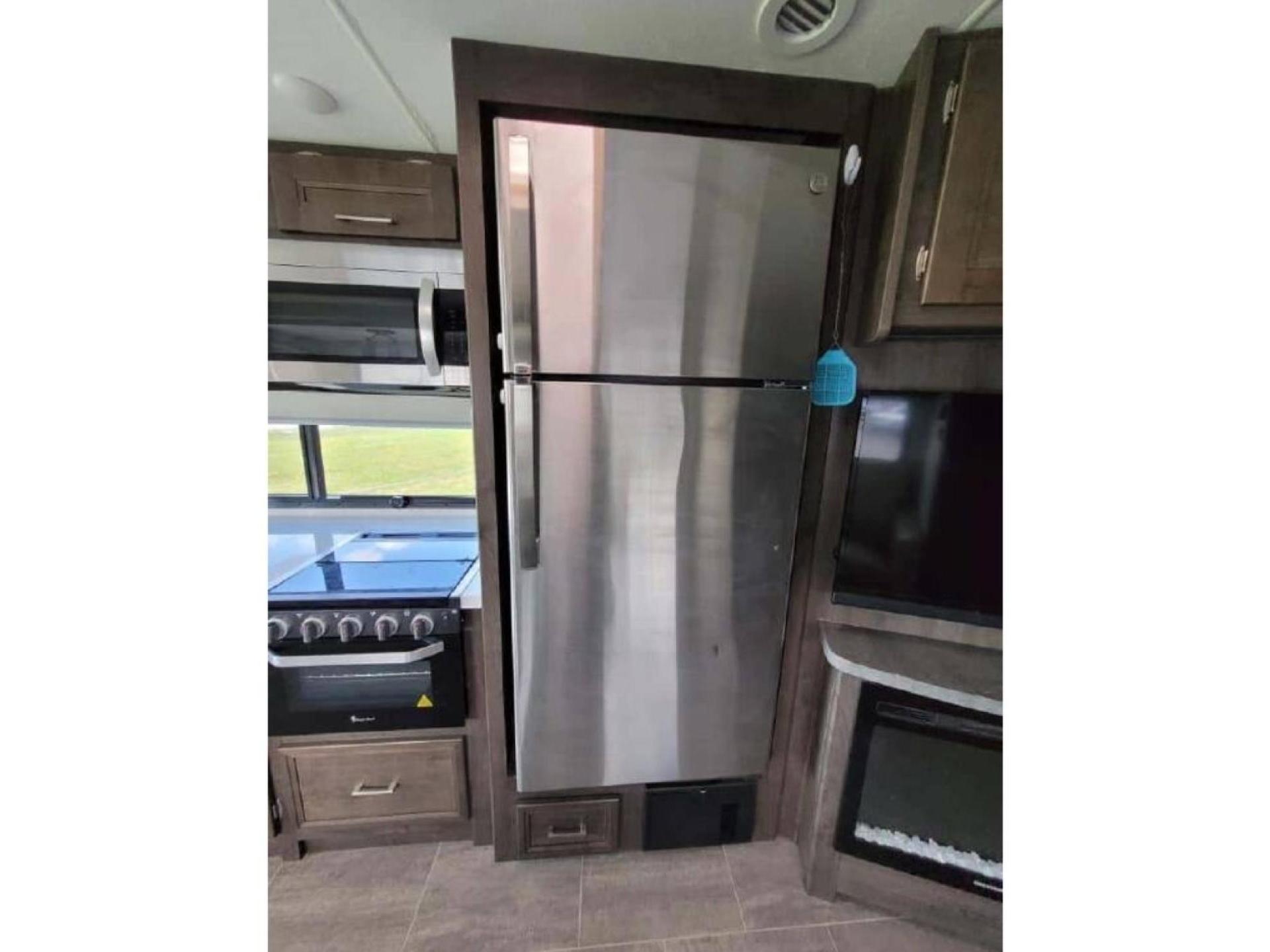 2022 COACHMEN MIRADA 35ES