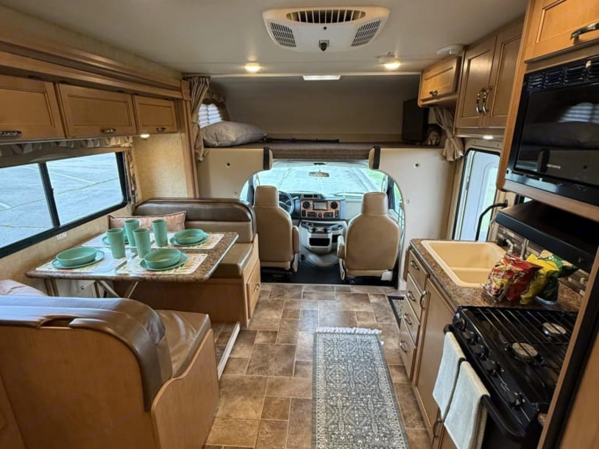 2017 THOR MOTOR COACH CHATEAU 24C