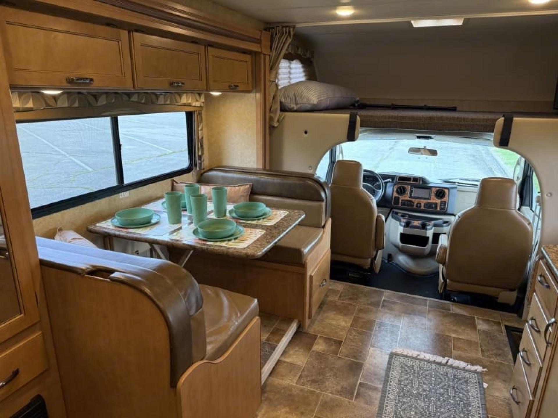 2017 THOR MOTOR COACH CHATEAU 24C