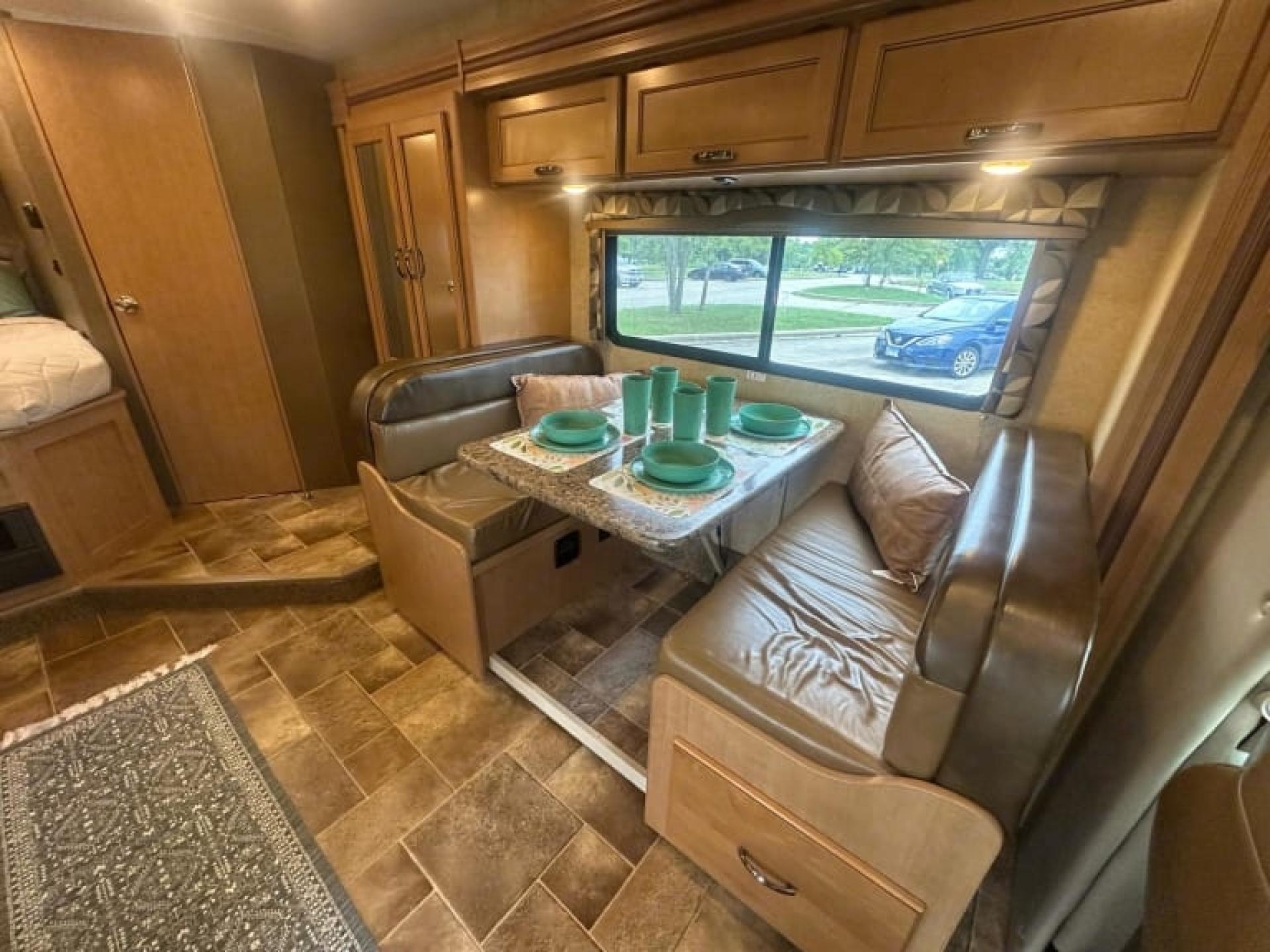 2017 THOR MOTOR COACH CHATEAU 24C