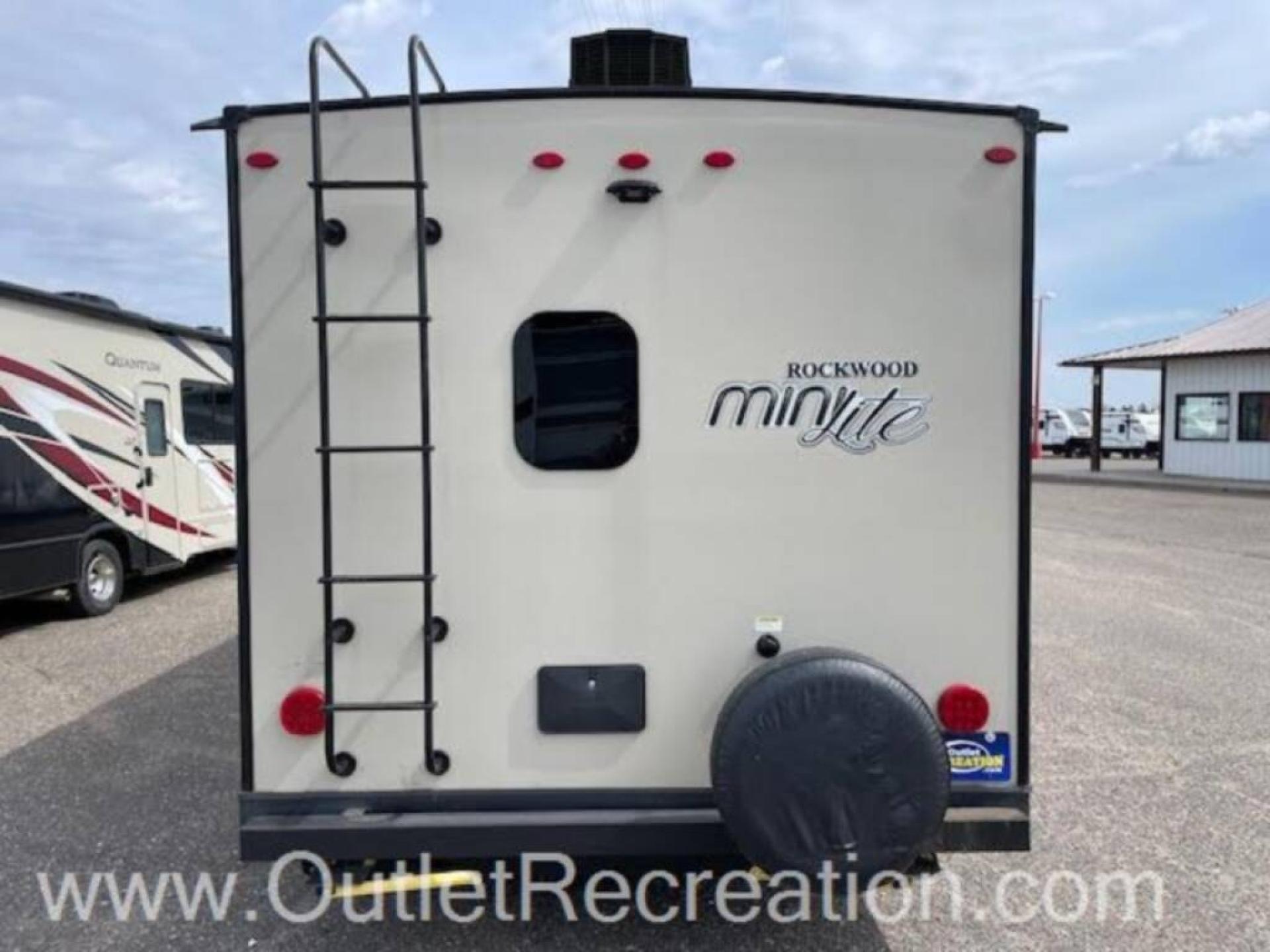 2018 FOREST RIVER ROCKWOOD MINI LITE 2306