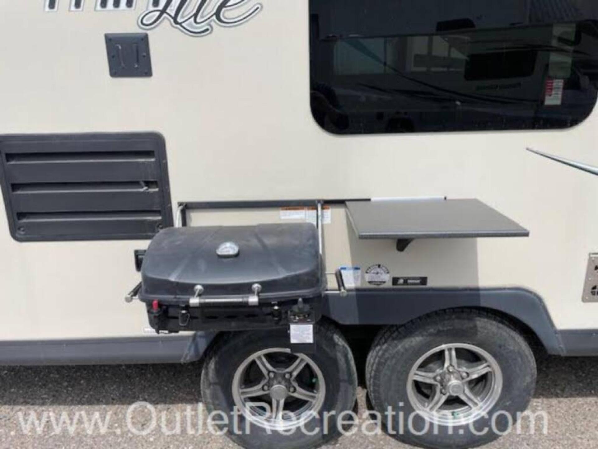 2018 FOREST RIVER ROCKWOOD MINI LITE 2306