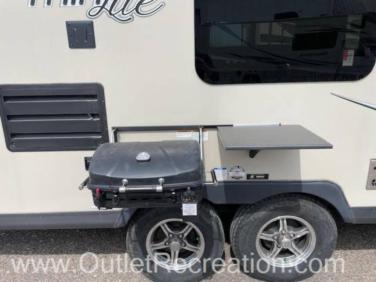 2018 FOREST RIVER ROCKWOOD MINI LITE 2306