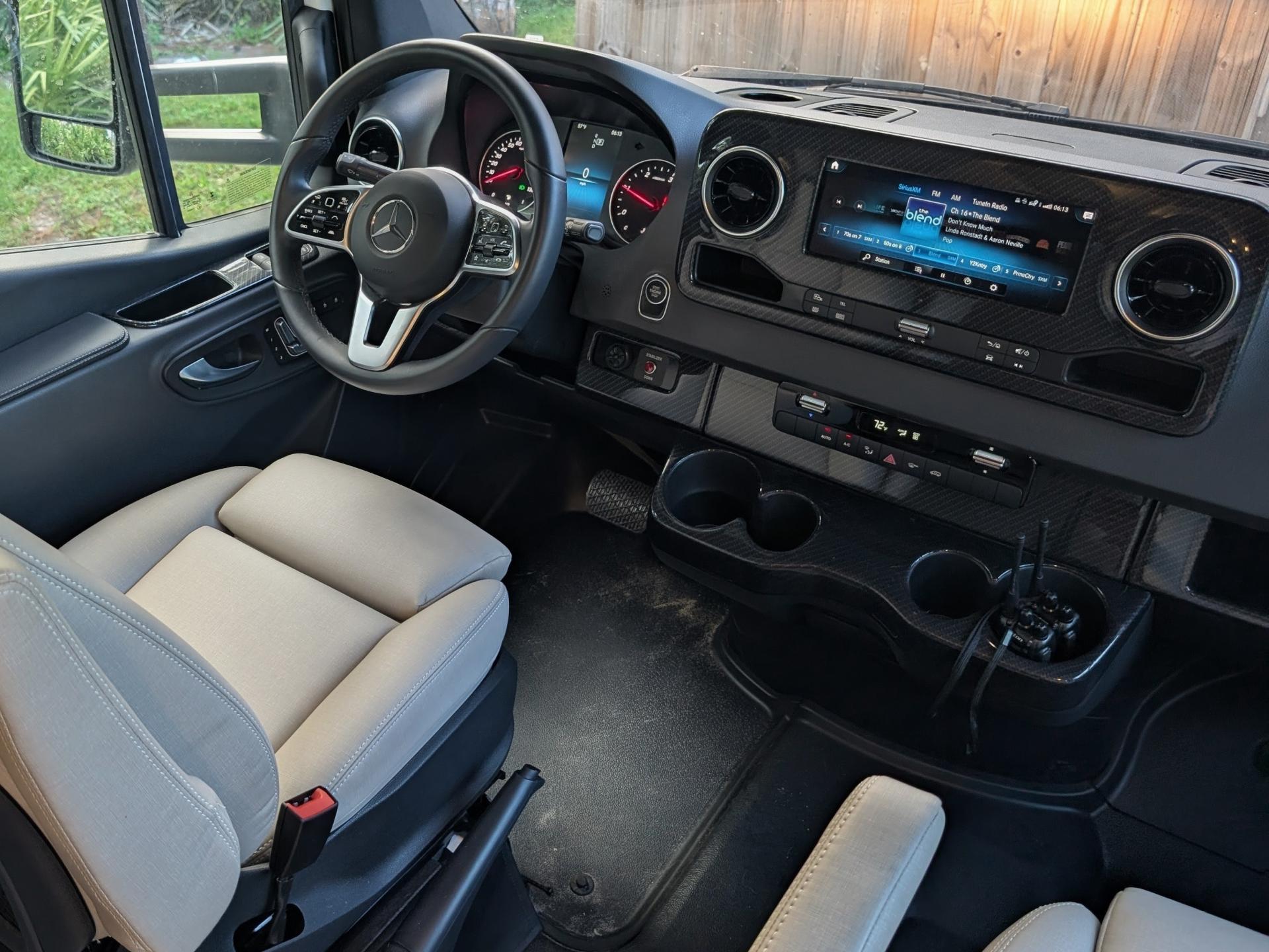 2025 WINNEBAGO VIEW 24D