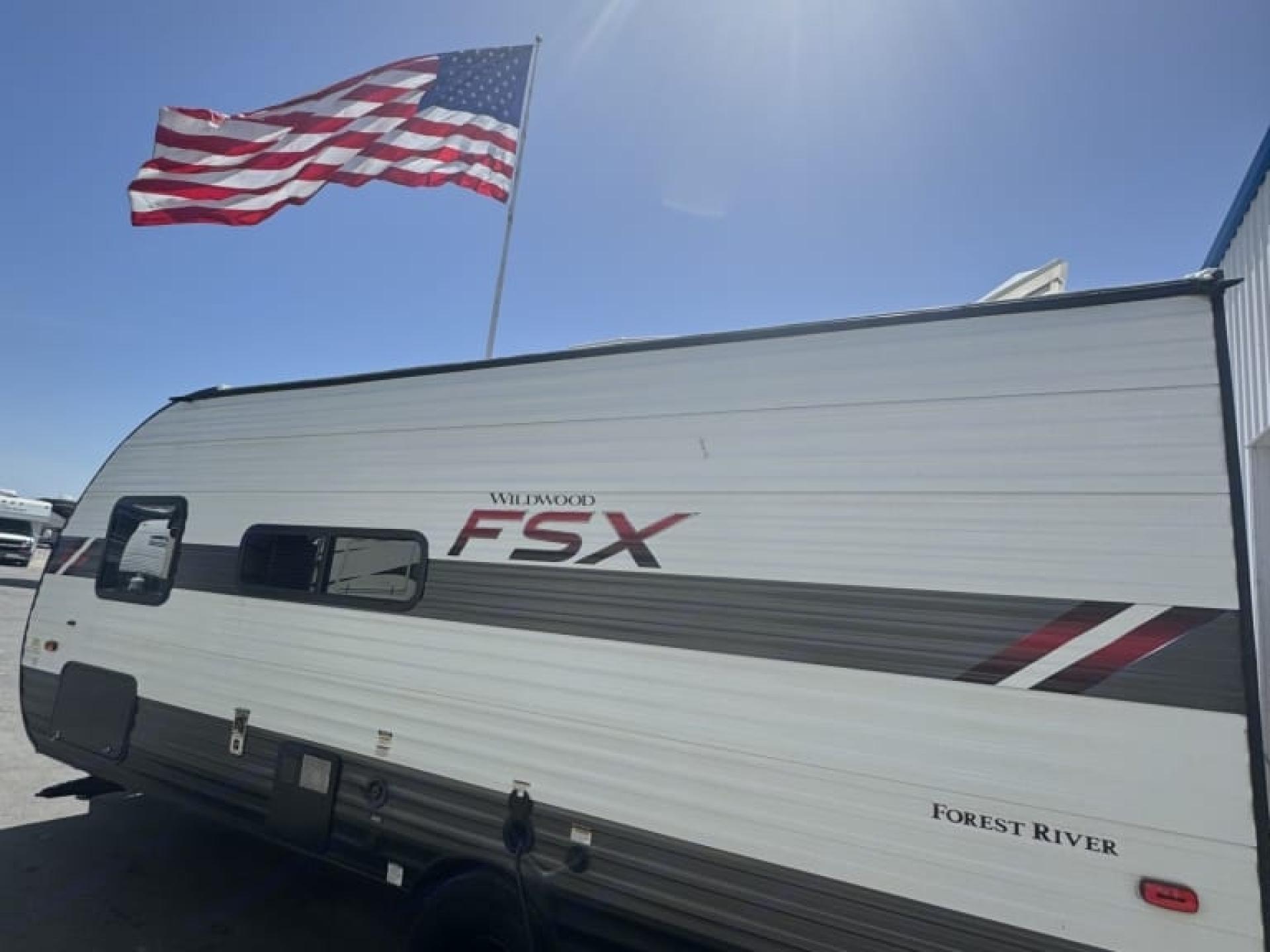 2021 FOREST RIVER WILDWOOD TRAVELER FSX M-179DBK
