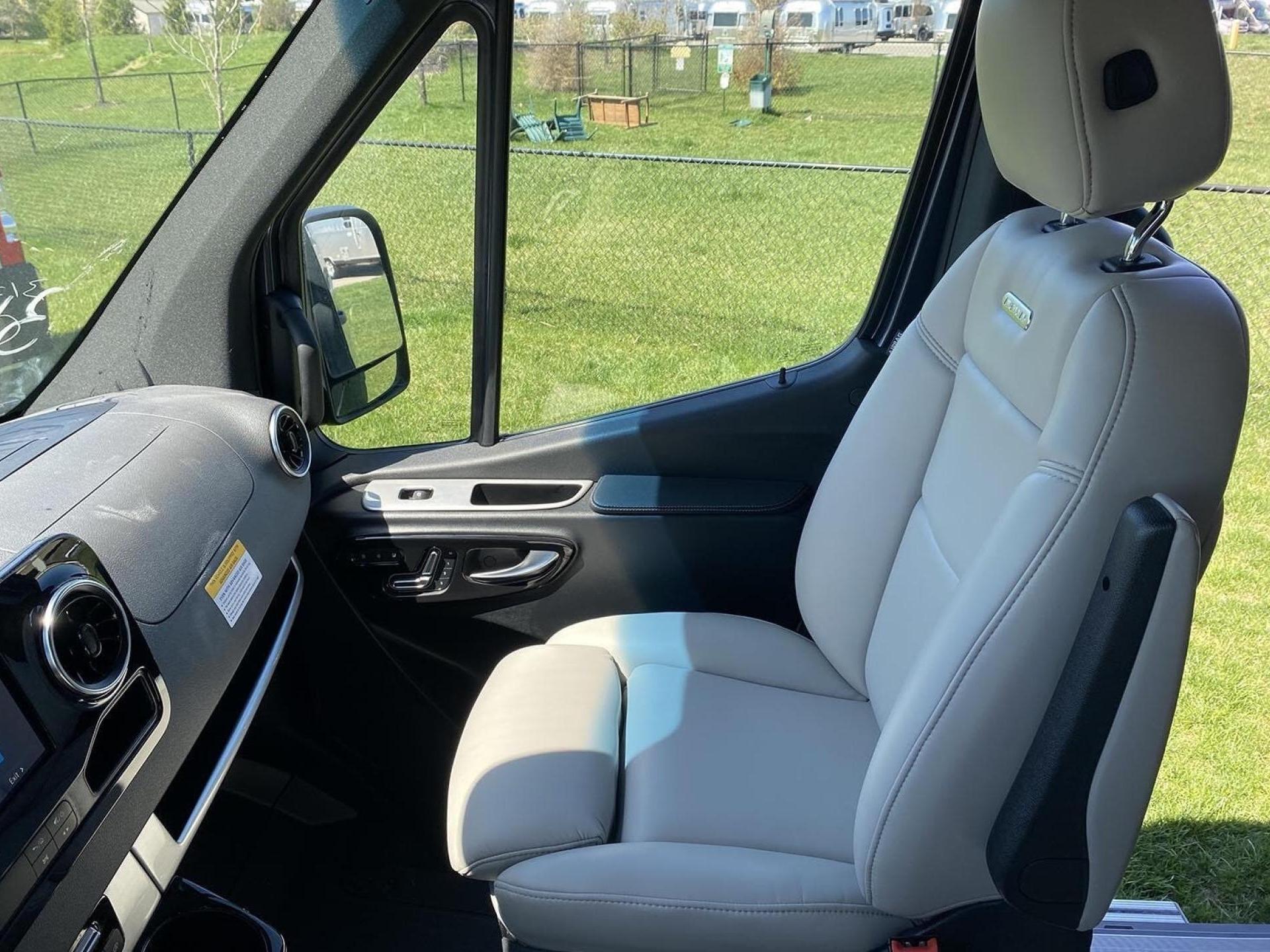 2025 AIRSTREAM INTERSTATE