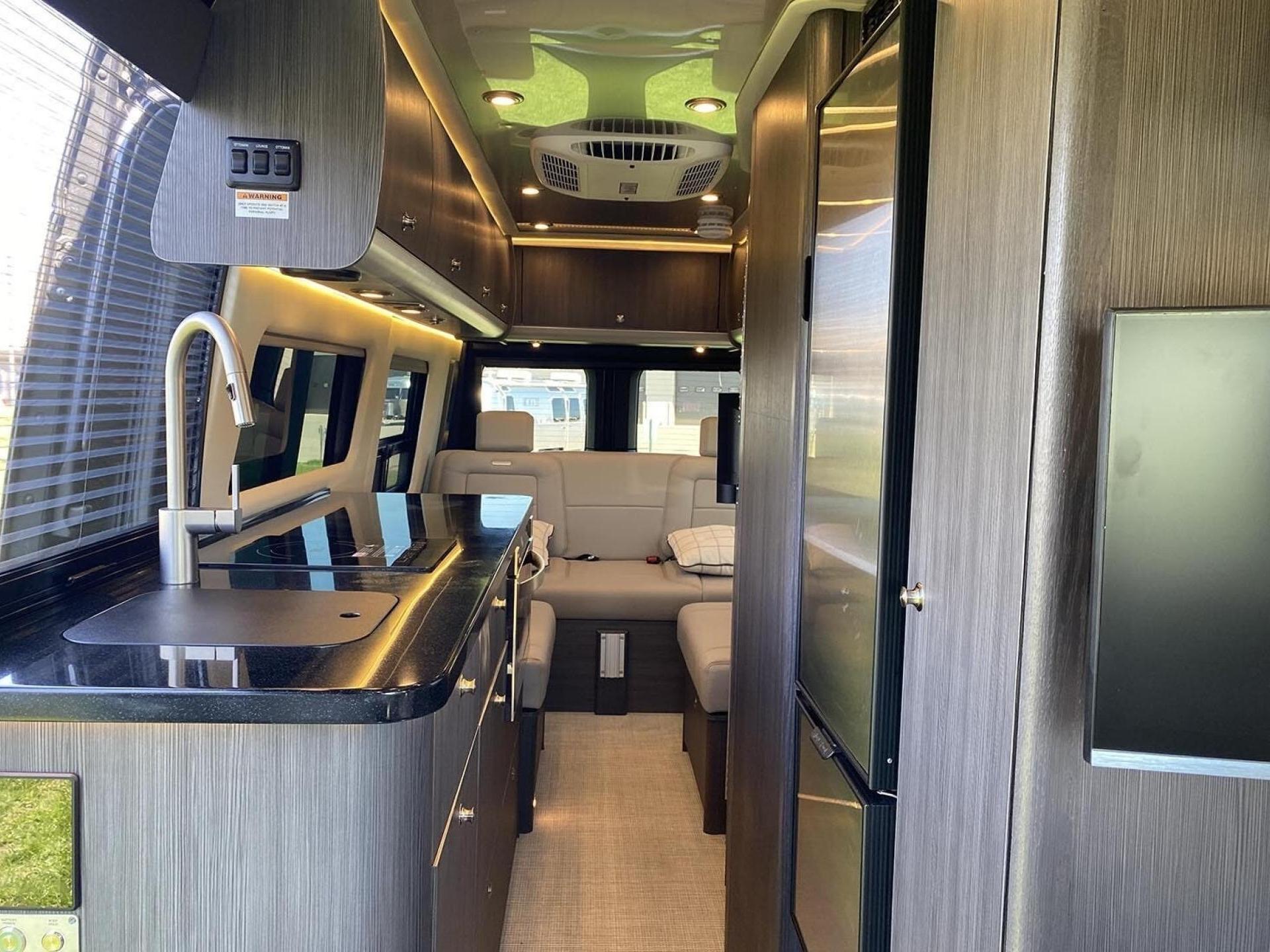 2025 AIRSTREAM INTERSTATE