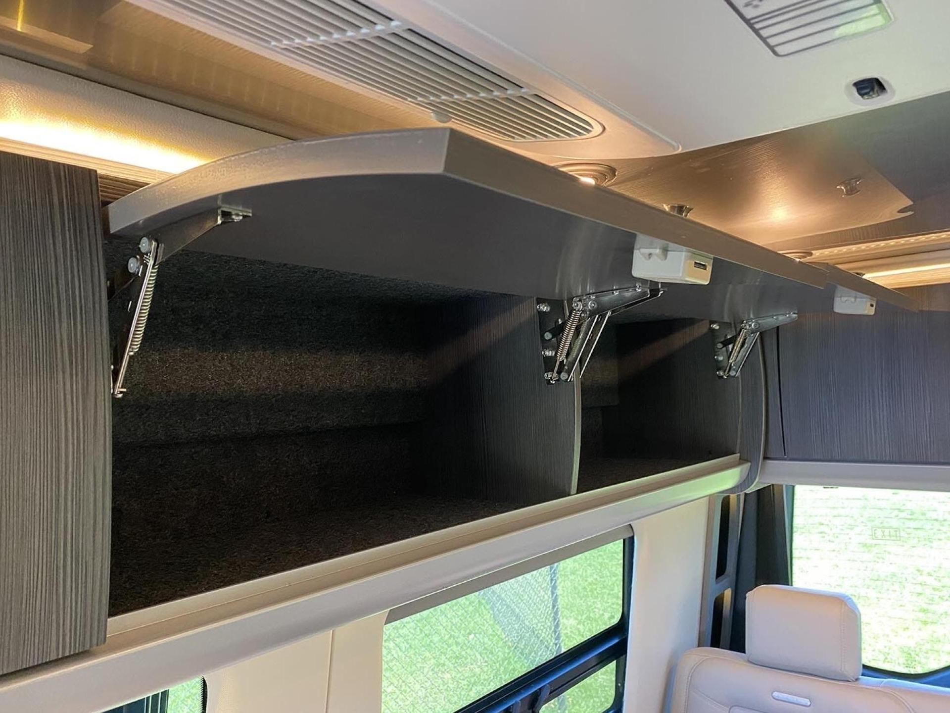 2025 AIRSTREAM INTERSTATE