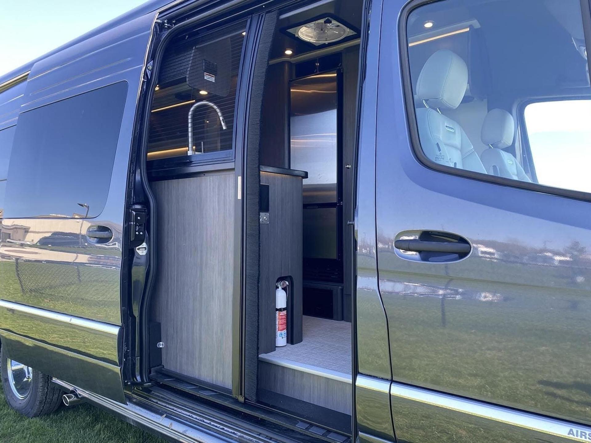 2025 AIRSTREAM INTERSTATE