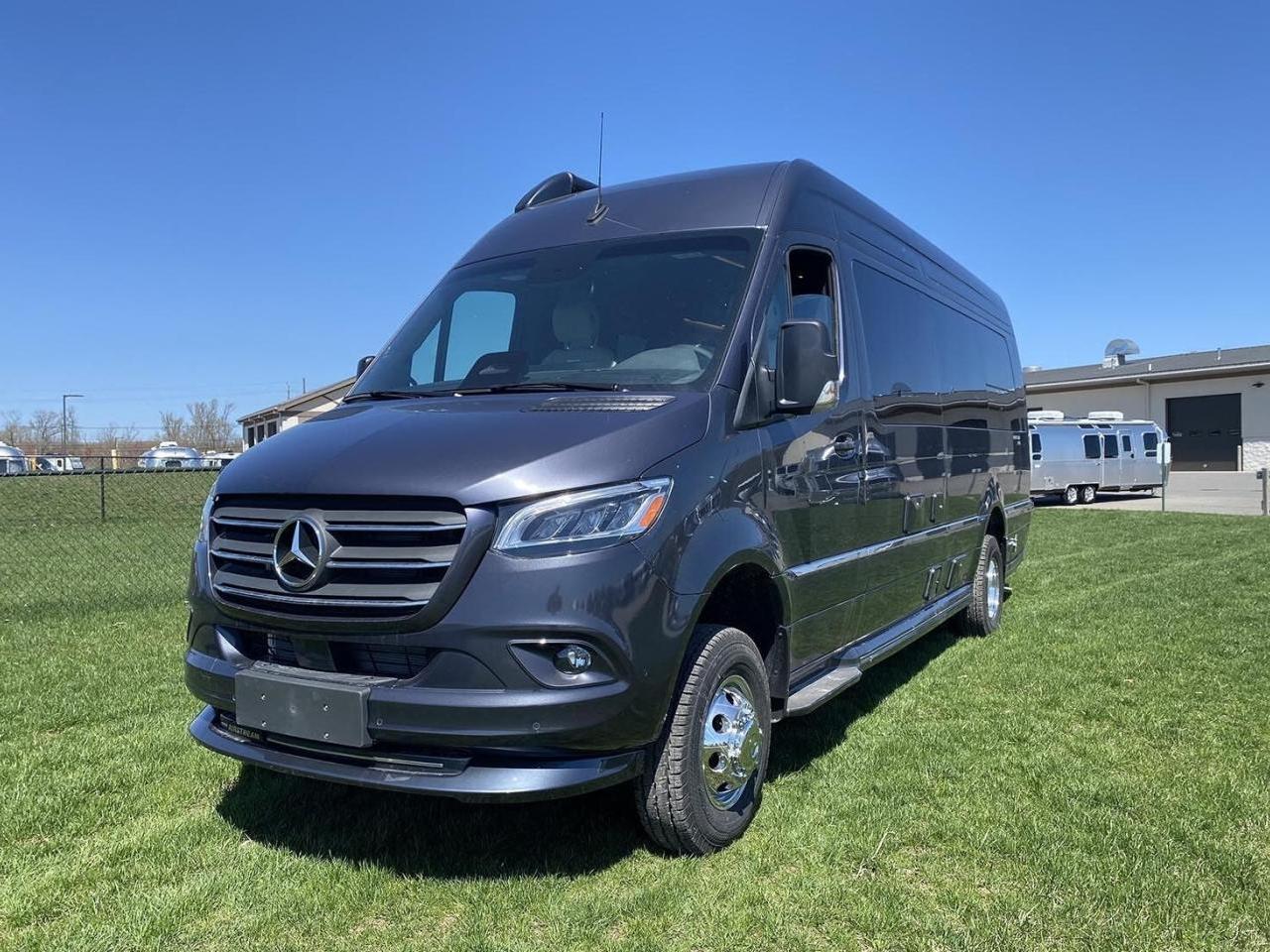 2025 AIRSTREAM INTERSTATE