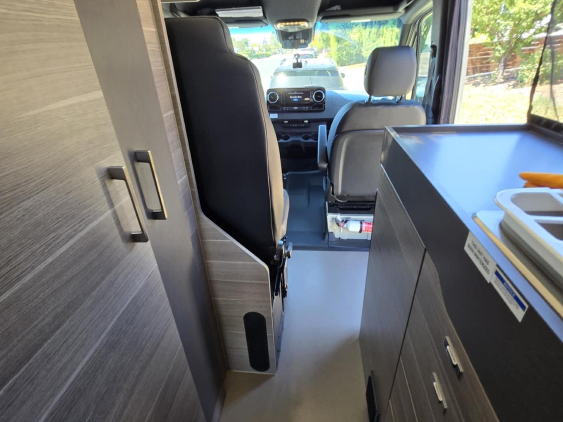 2025 ENTEGRA COACH LAUNCH 19YG AWD