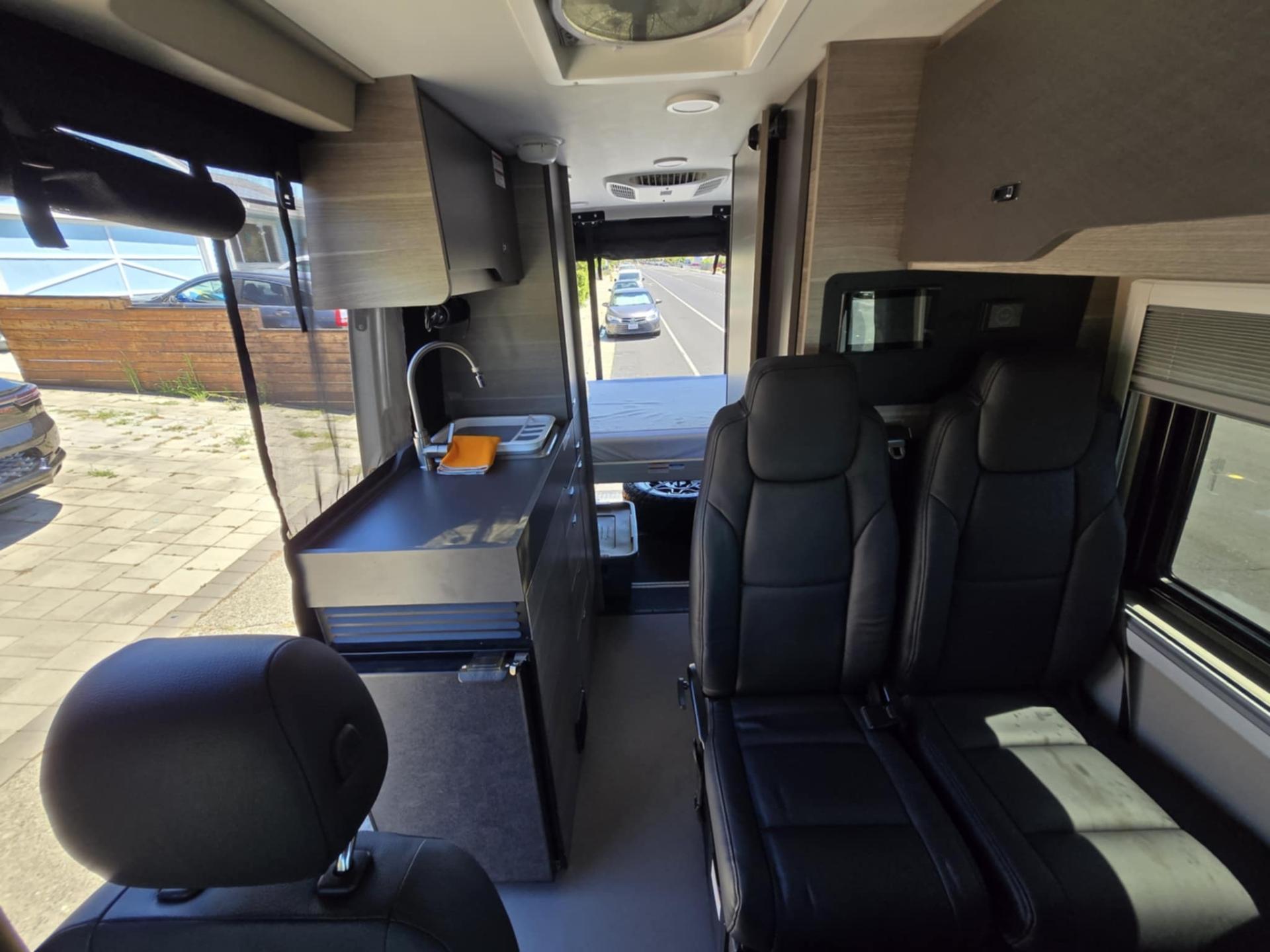 2025 ENTEGRA COACH LAUNCH 19YG AWD