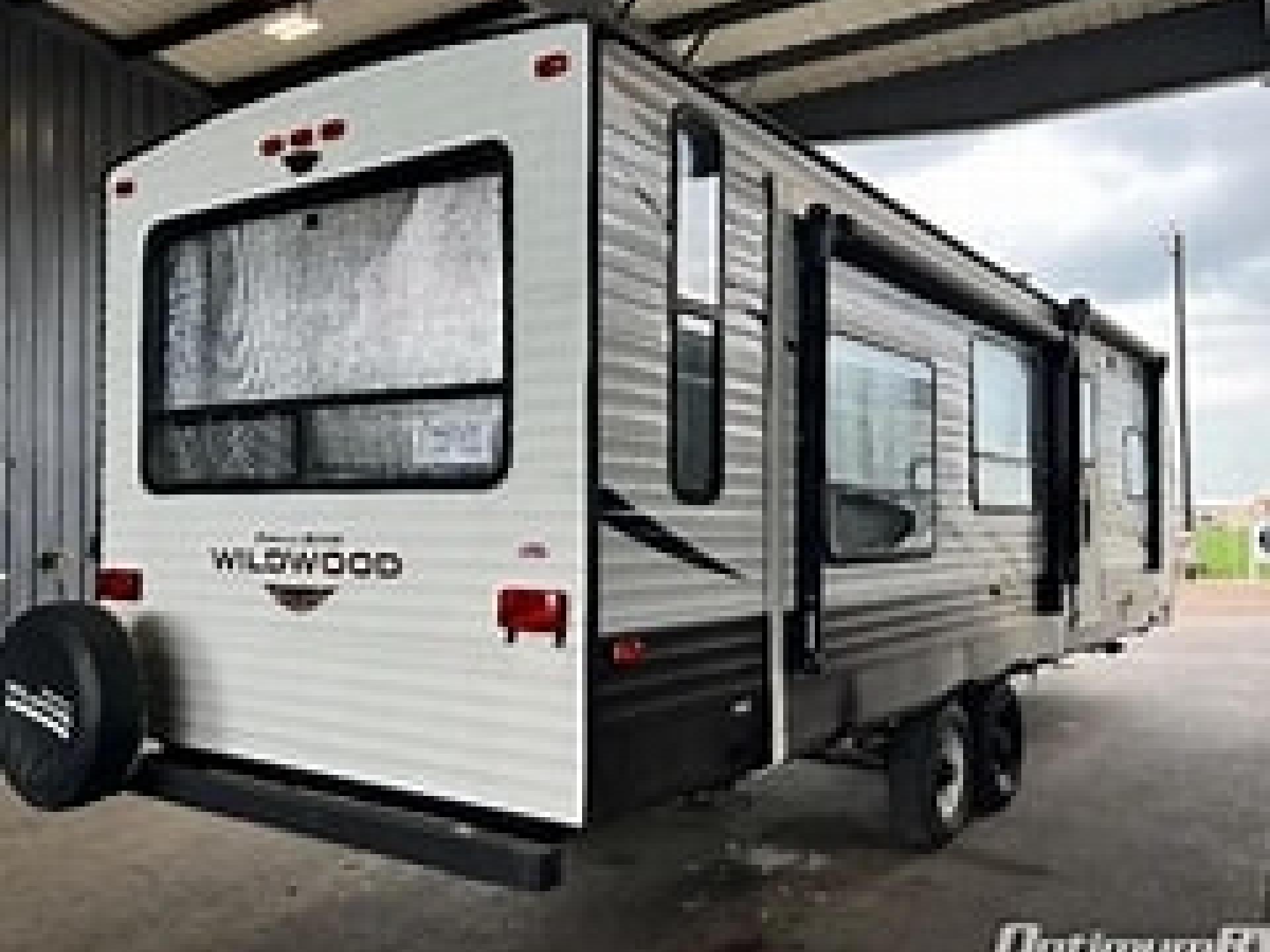 2019 FOREST RIVER WILDWOOD 27REISW