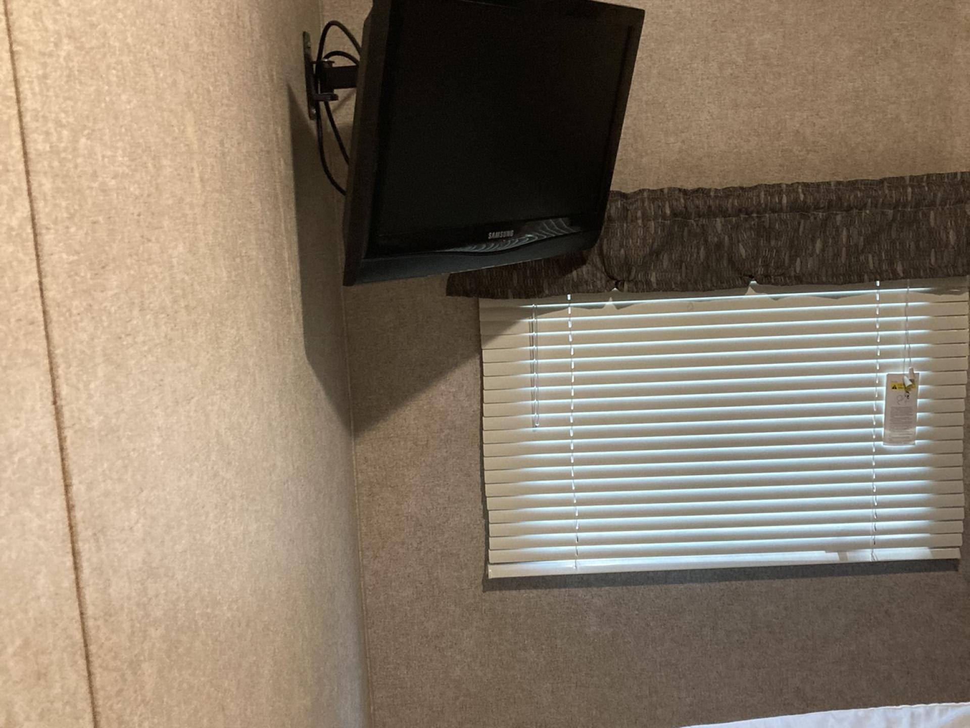 2018 COACHMEN CATALINA 291QBCK