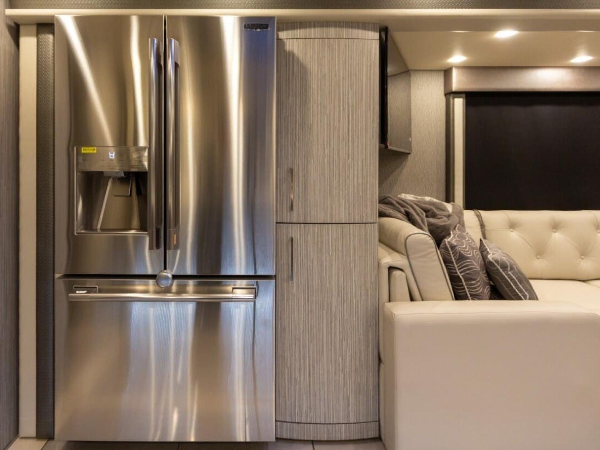 2025 FORETRAVEL REALM