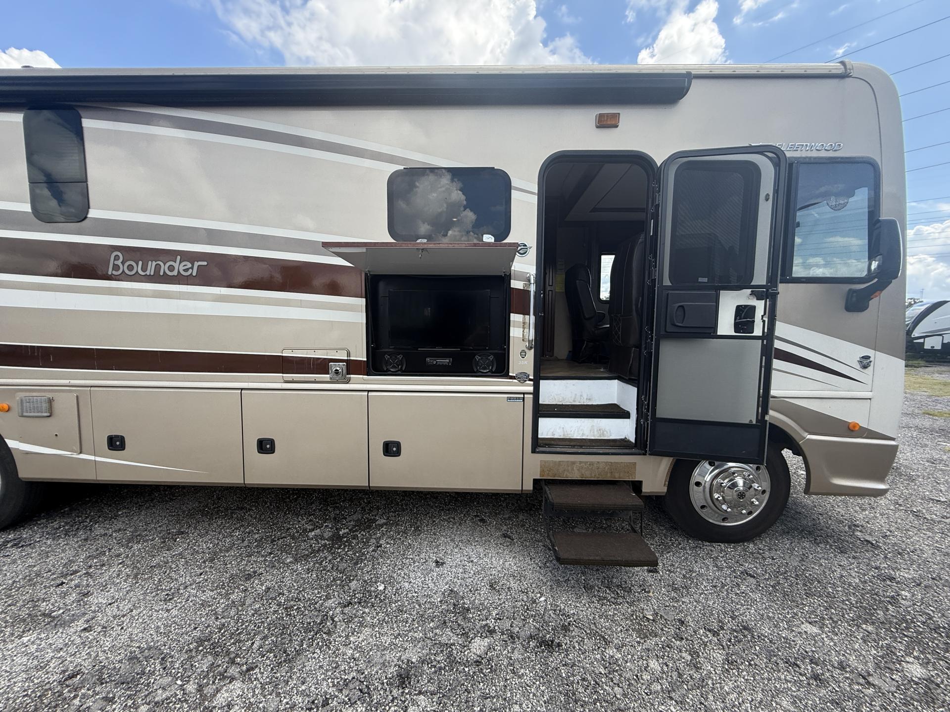 2016 FLEETWOOD BOUNDER 35K