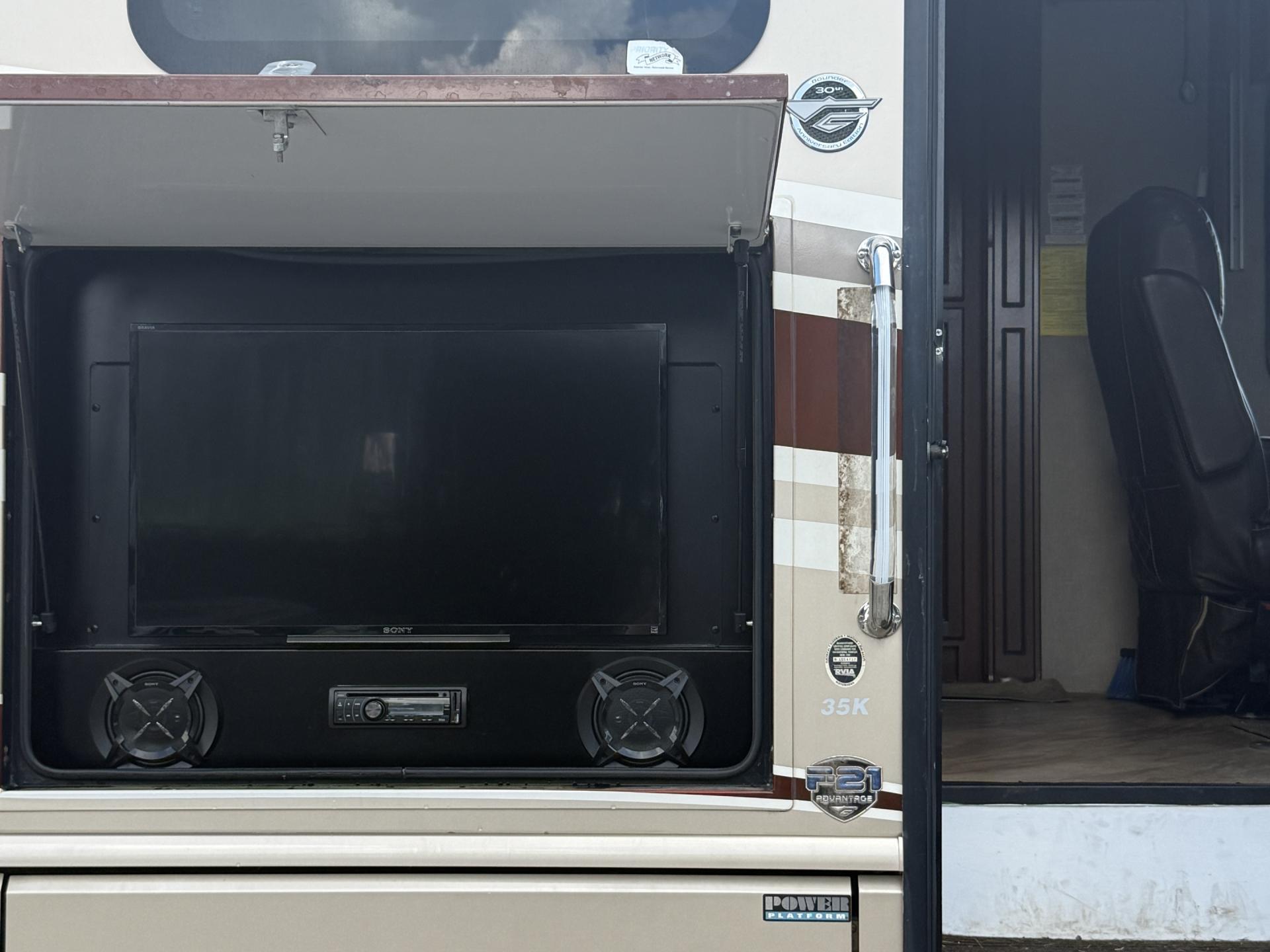 2016 FLEETWOOD BOUNDER 35K