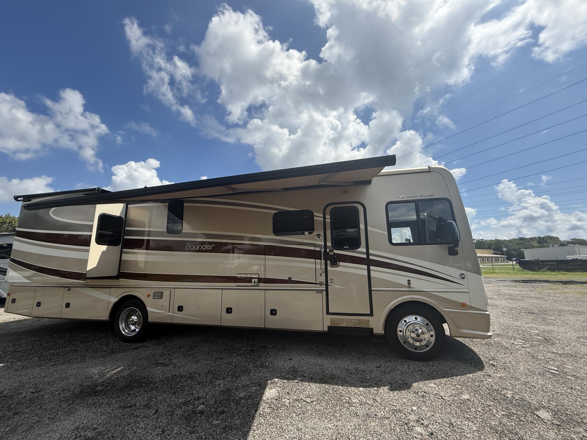 2016 FLEETWOOD BOUNDER 35K