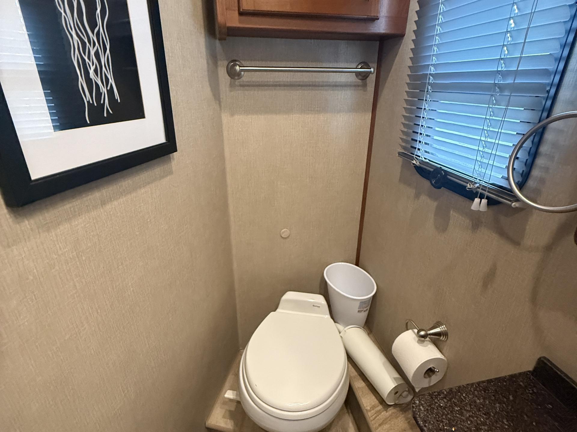 2016 FLEETWOOD BOUNDER 35K