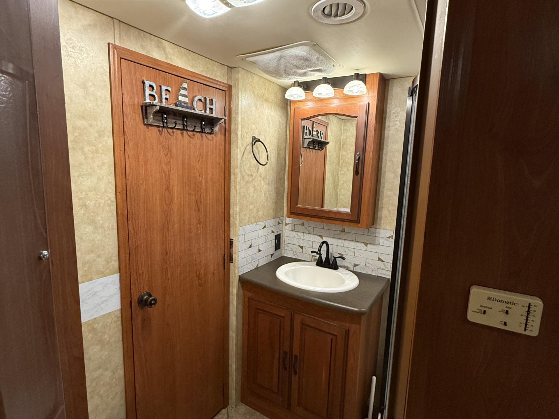 2011 COACHMEN ENCOUNTER 37TZ