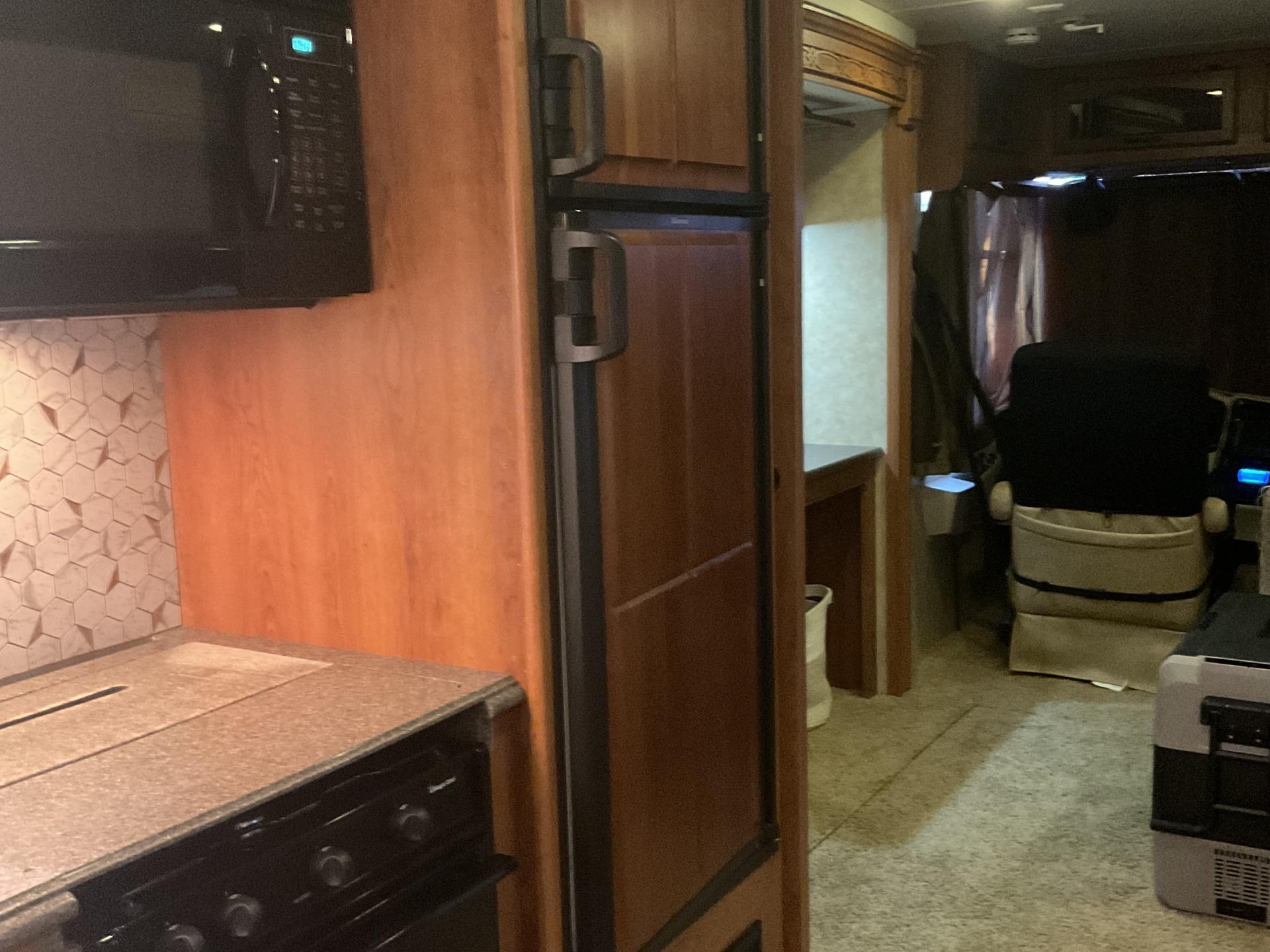 2011 COACHMEN ENCOUNTER 37TZ