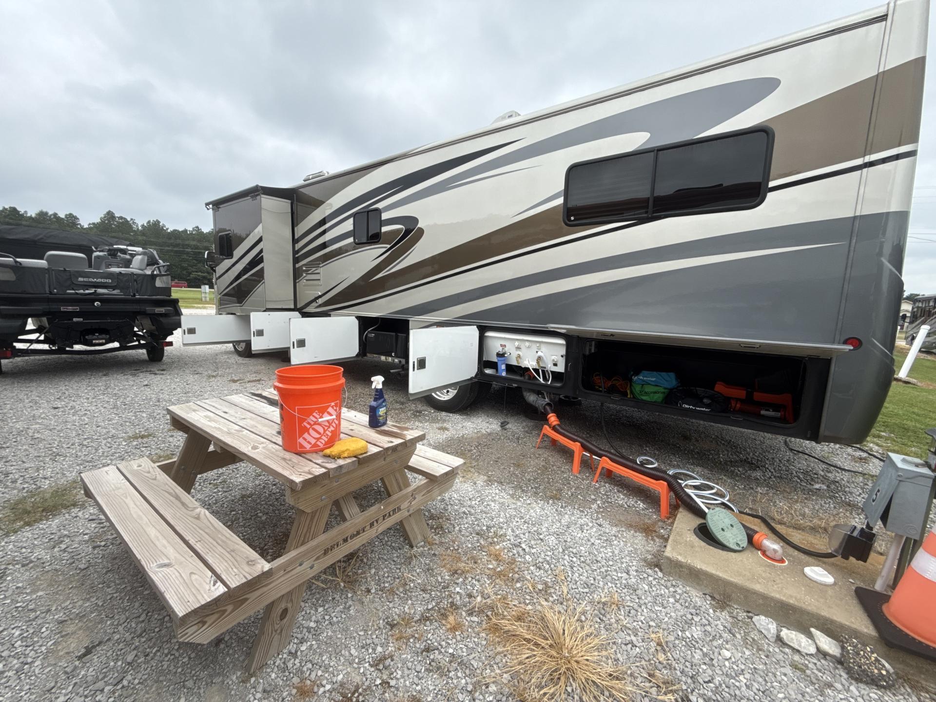 2011 COACHMEN ENCOUNTER 37TZ