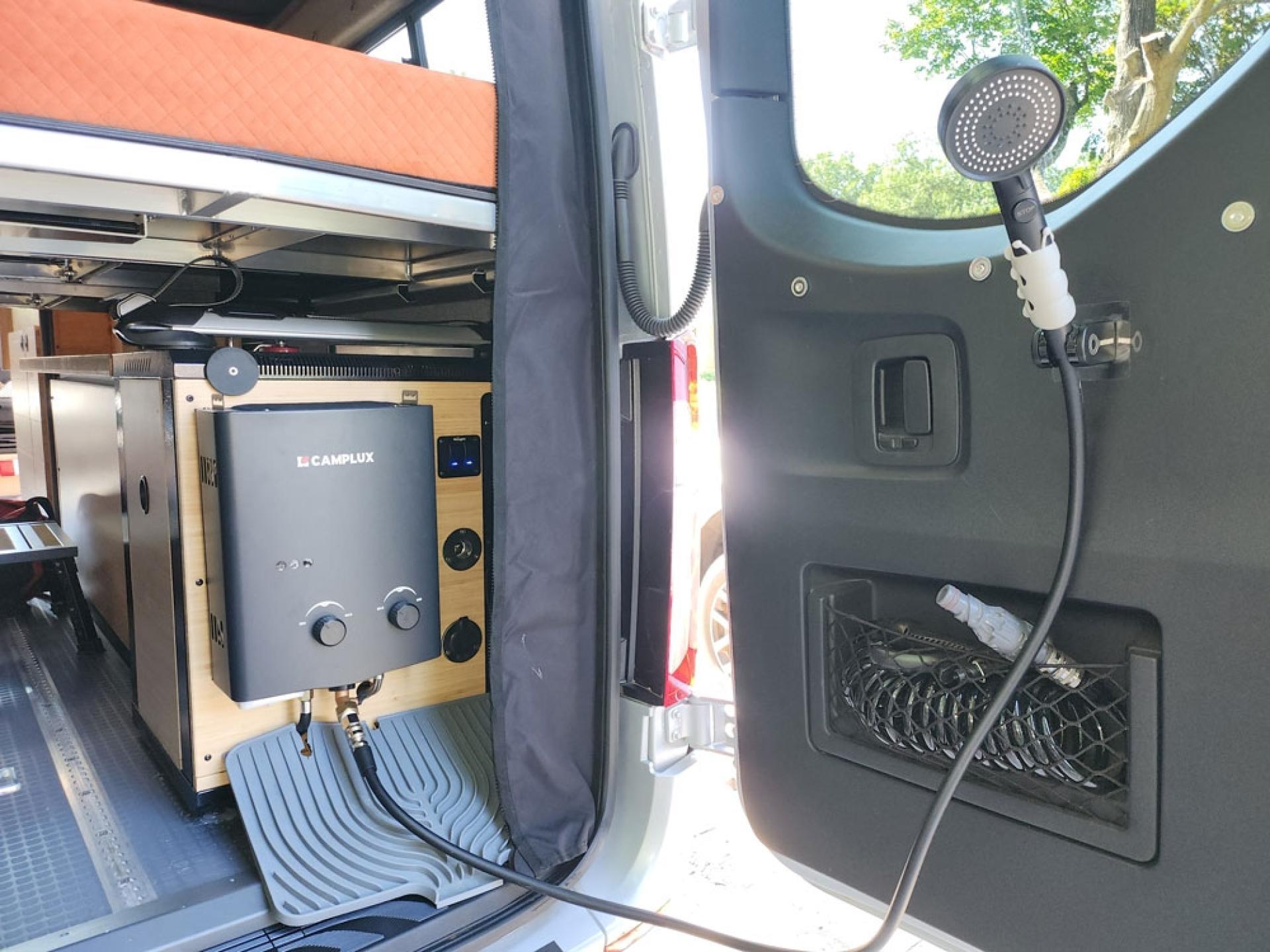 2023 WINNEBAGO ADVENTURE WAGON 70SE