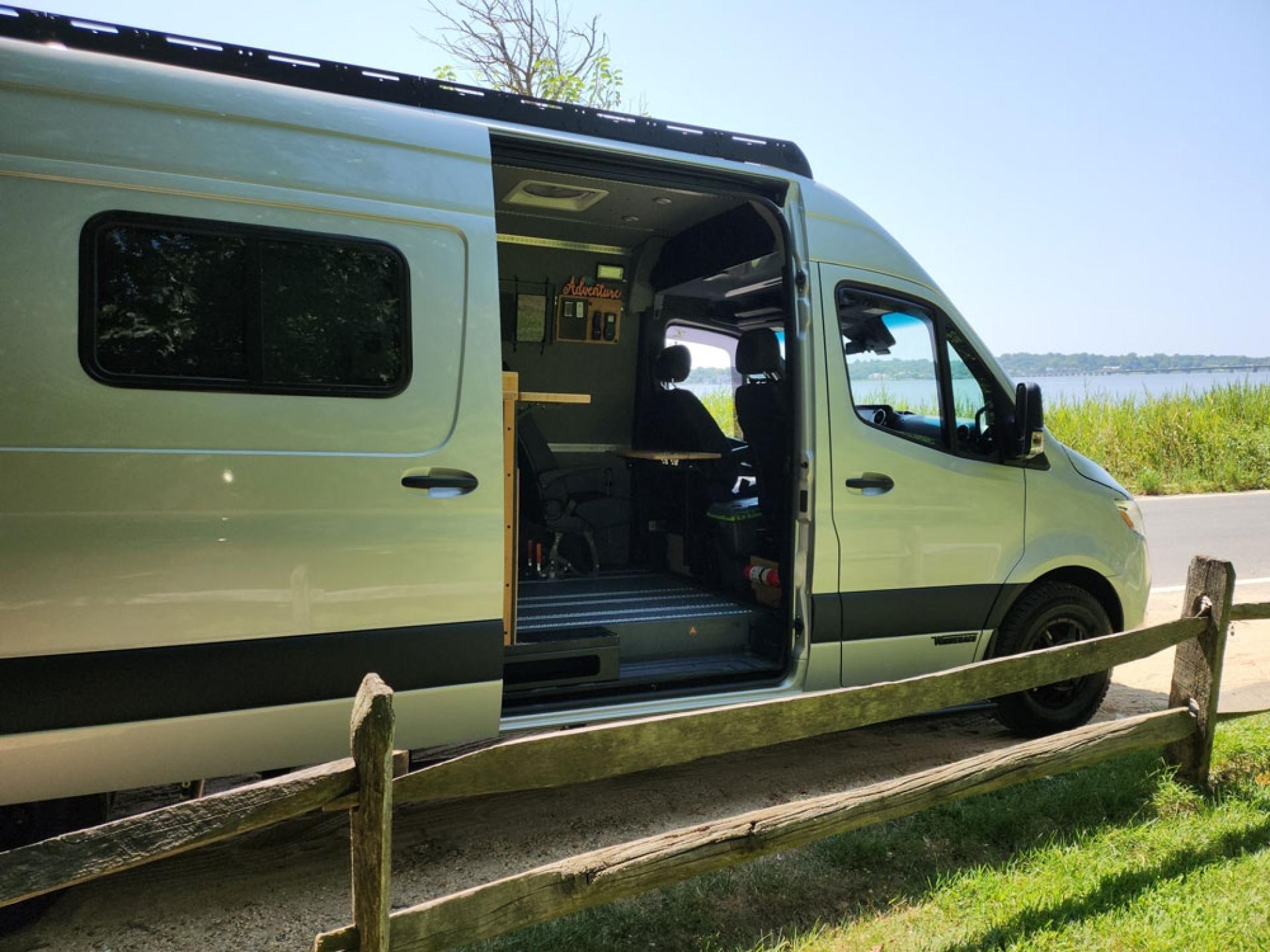 2023 WINNEBAGO ADVENTURE WAGON 70SE
