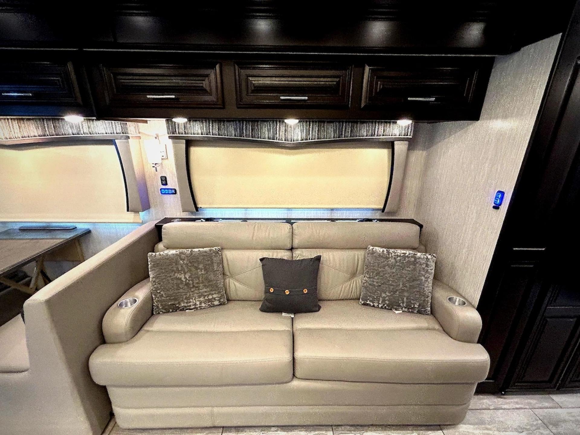 2022 FOREST RIVER BERKSHIRE XLT 45CA