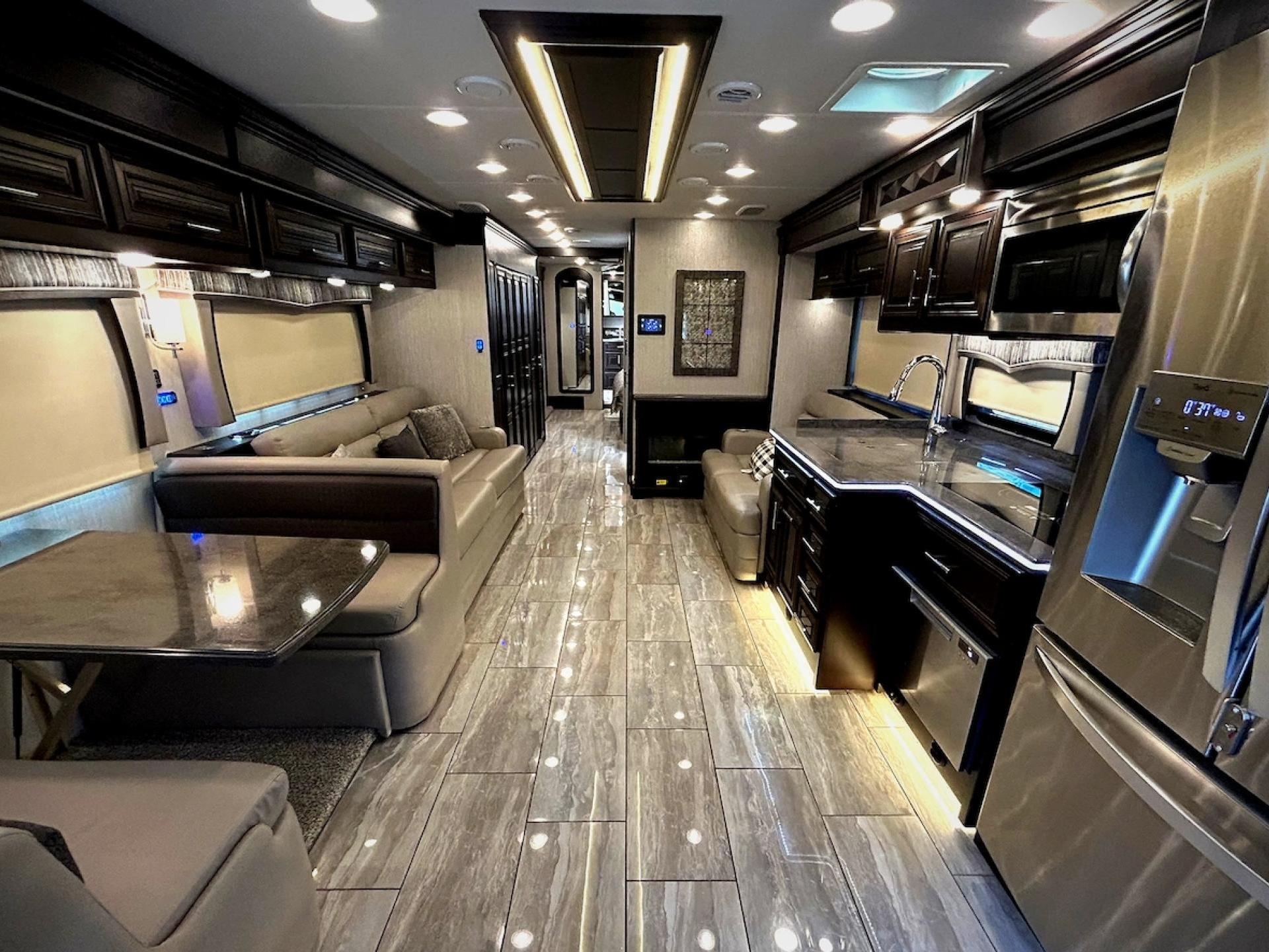 2022 FOREST RIVER BERKSHIRE XLT 45CA