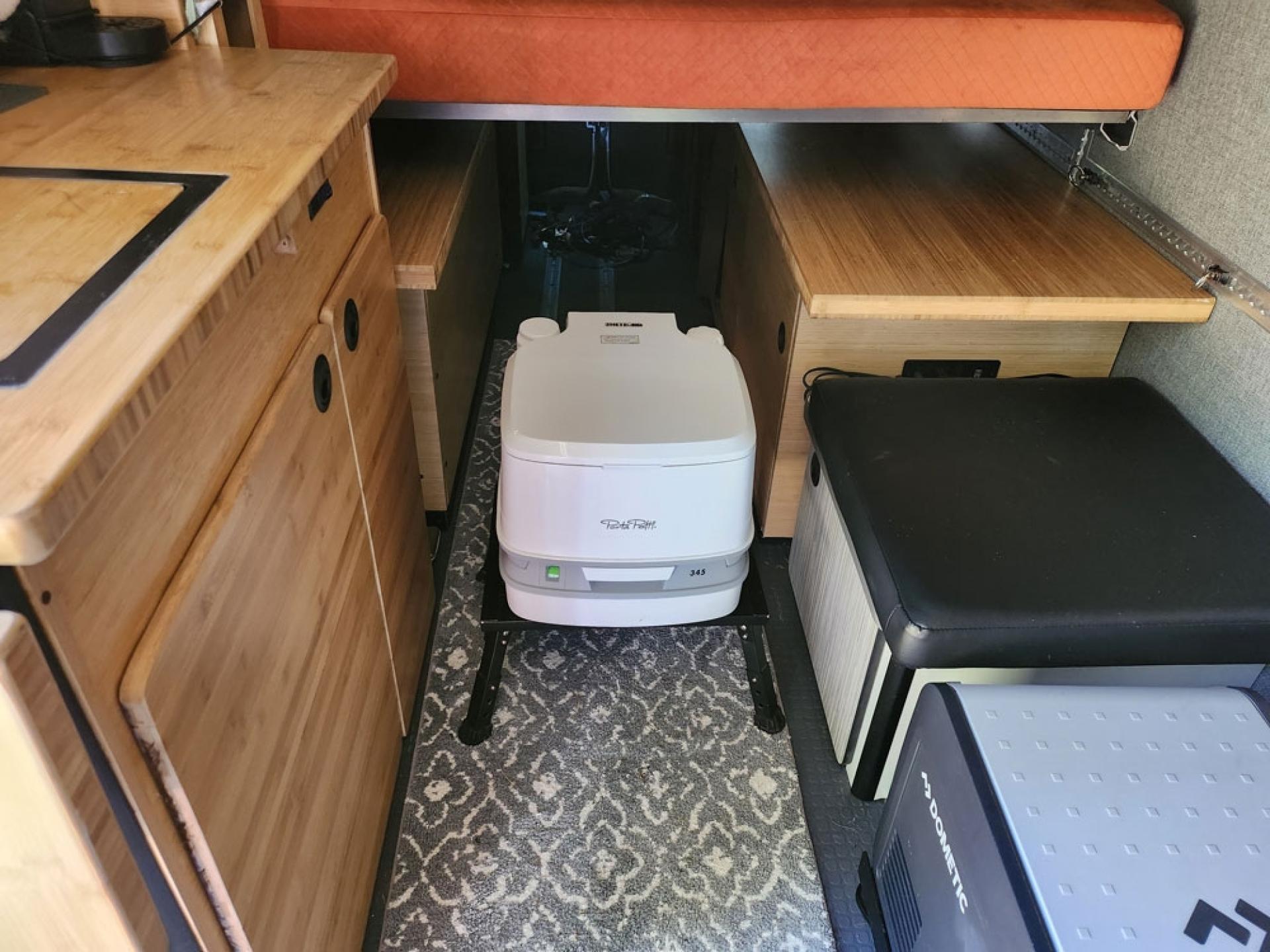 2023 WINNEBAGO ADVENTURE WAGON 70SE
