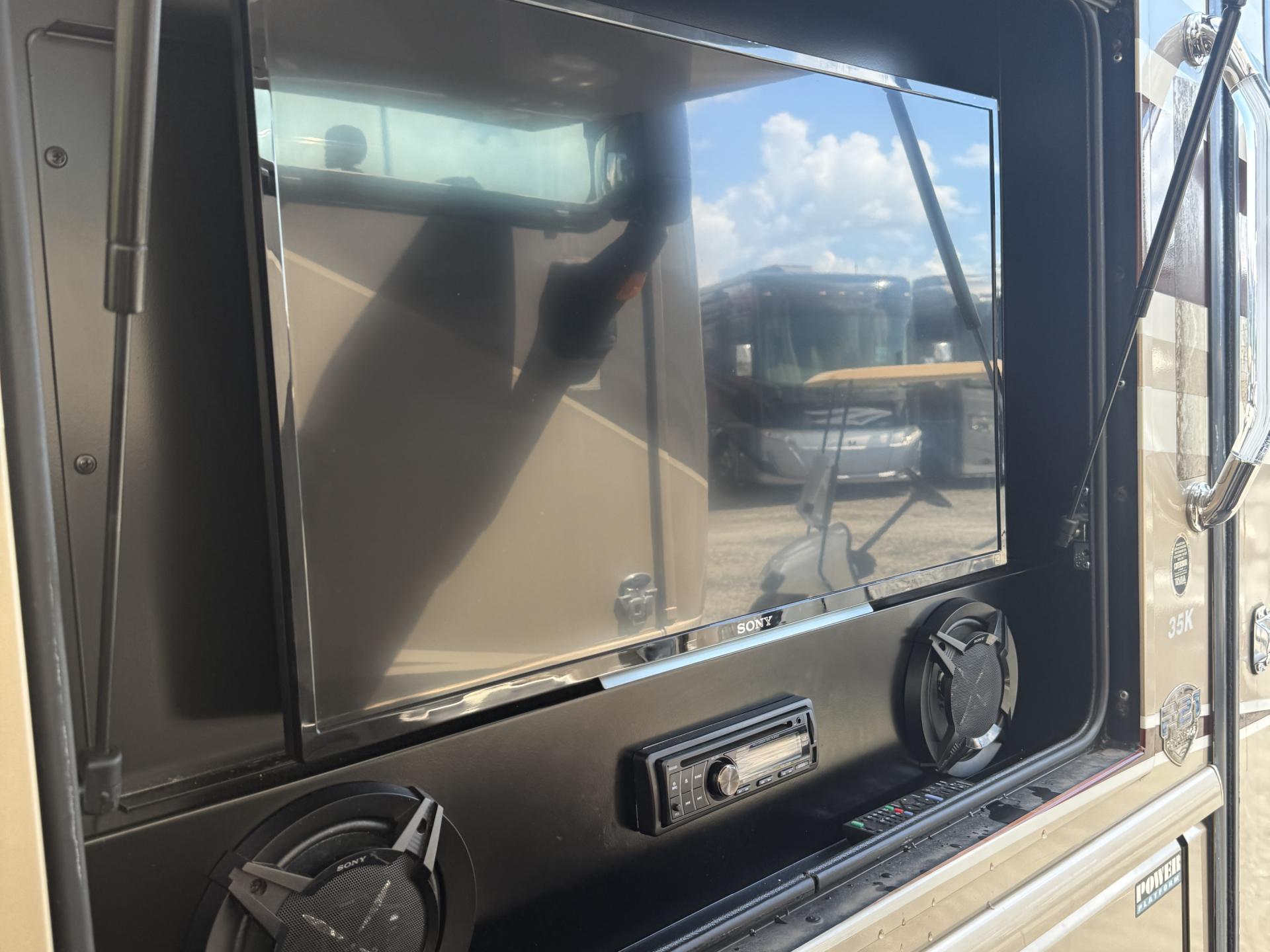 2016 FLEETWOOD BOUNDER 35K