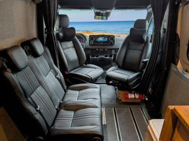 2023 WINNEBAGO ADVENTURE WAGON 70SE