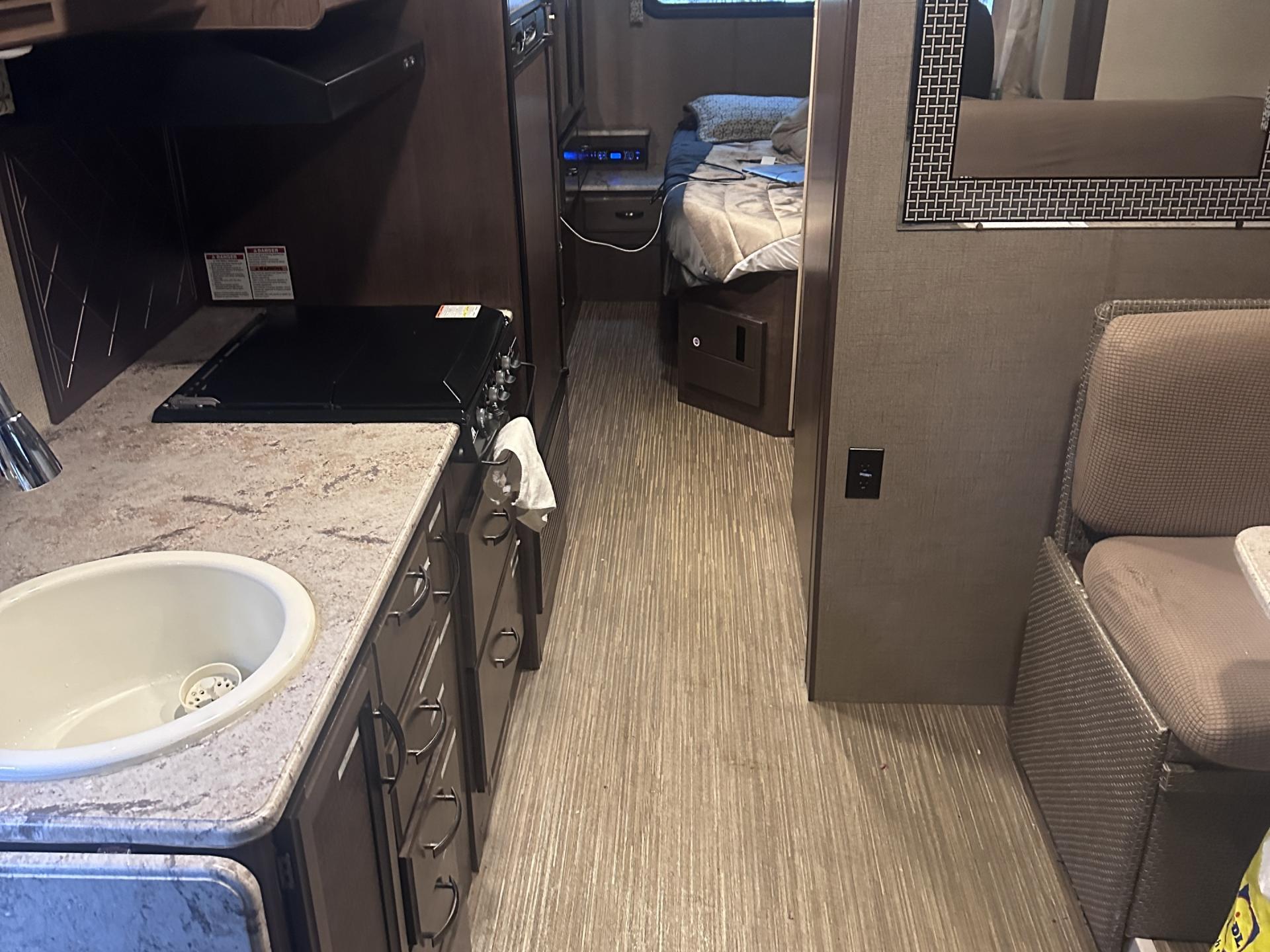 2018 THOR MOTOR COACH AXIS 25.4