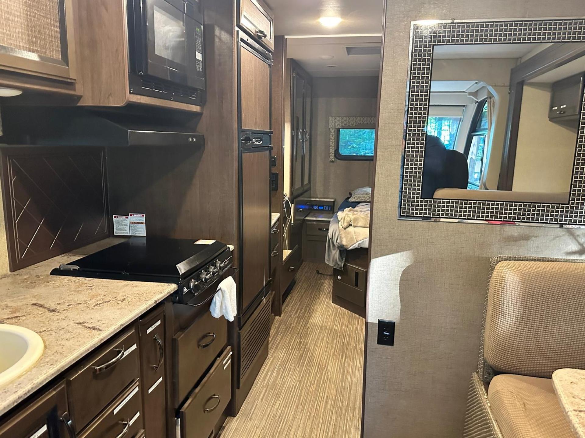 2018 THOR MOTOR COACH AXIS 25.4